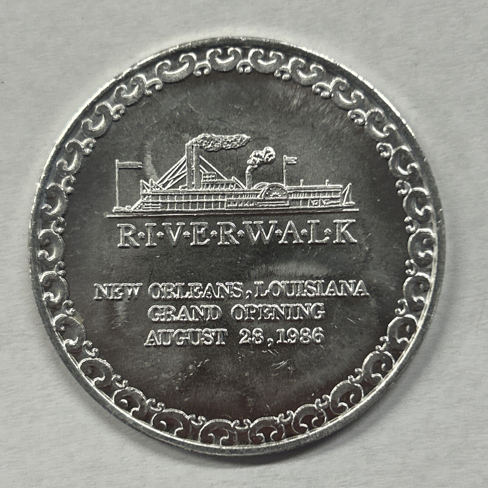 1986 New Orleans LA Riverwalk Grand Opening 1.5” Doubloon (T7)