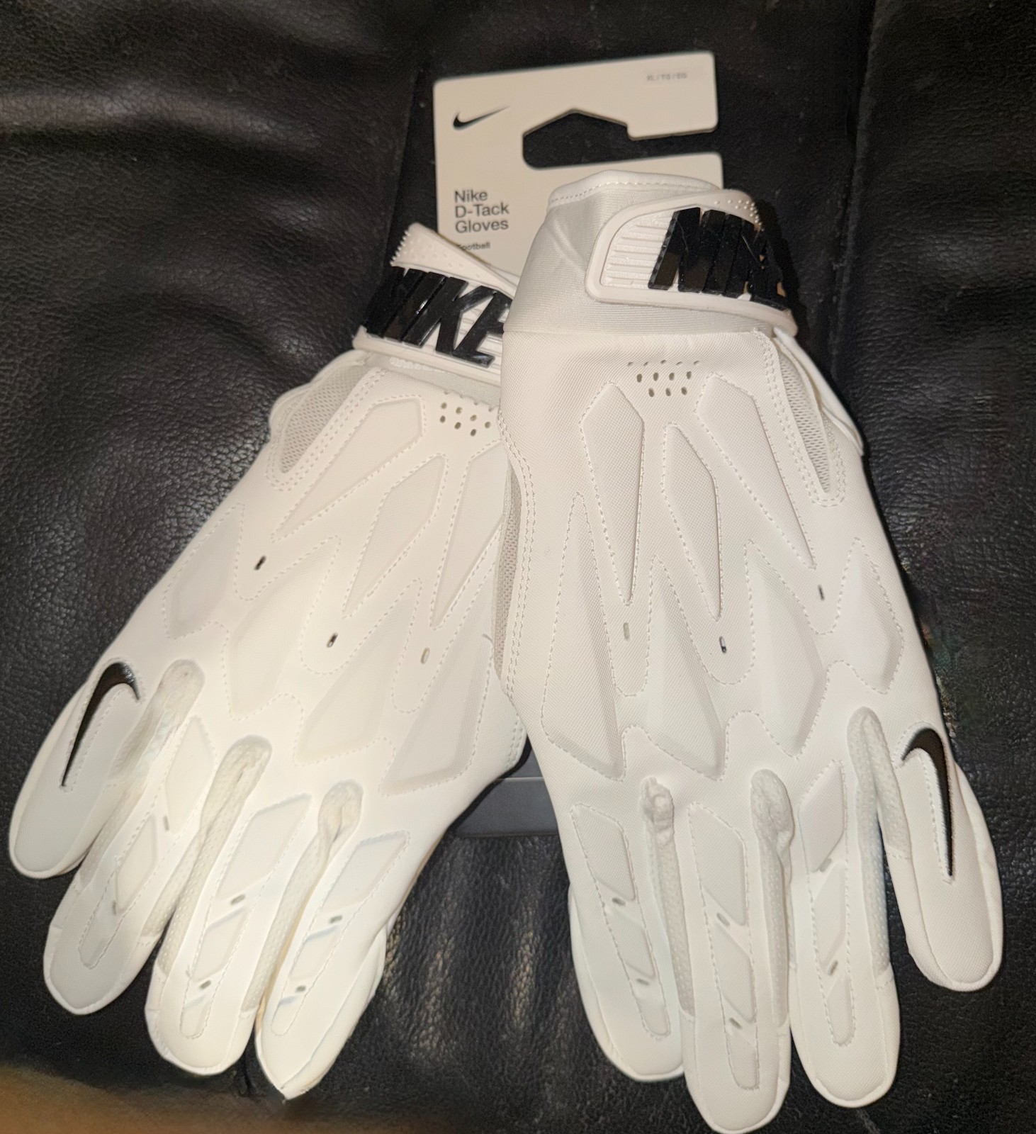 Nike D-Tack 7.0 Adult Lineman Padded Football Gloves, XLarge, White, 2026 NEW!!