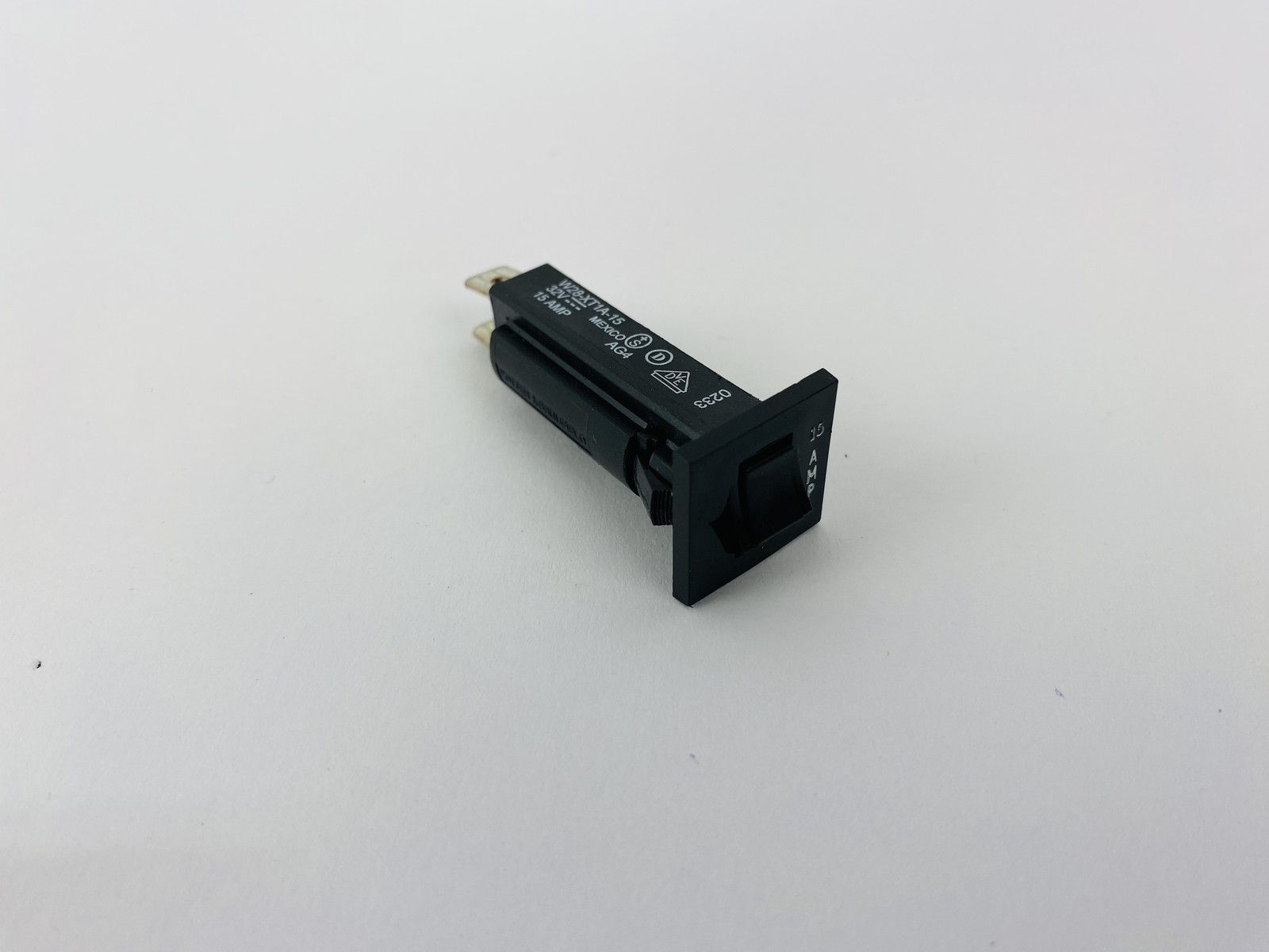 Image 12.0Q Treadmill Power Entry Circuit Breaker (PP400)
