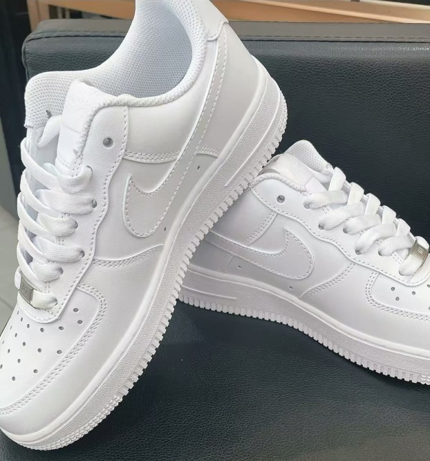Men's Nike Air Force 1 "Triple White" Low Top Classic Sneakers-White