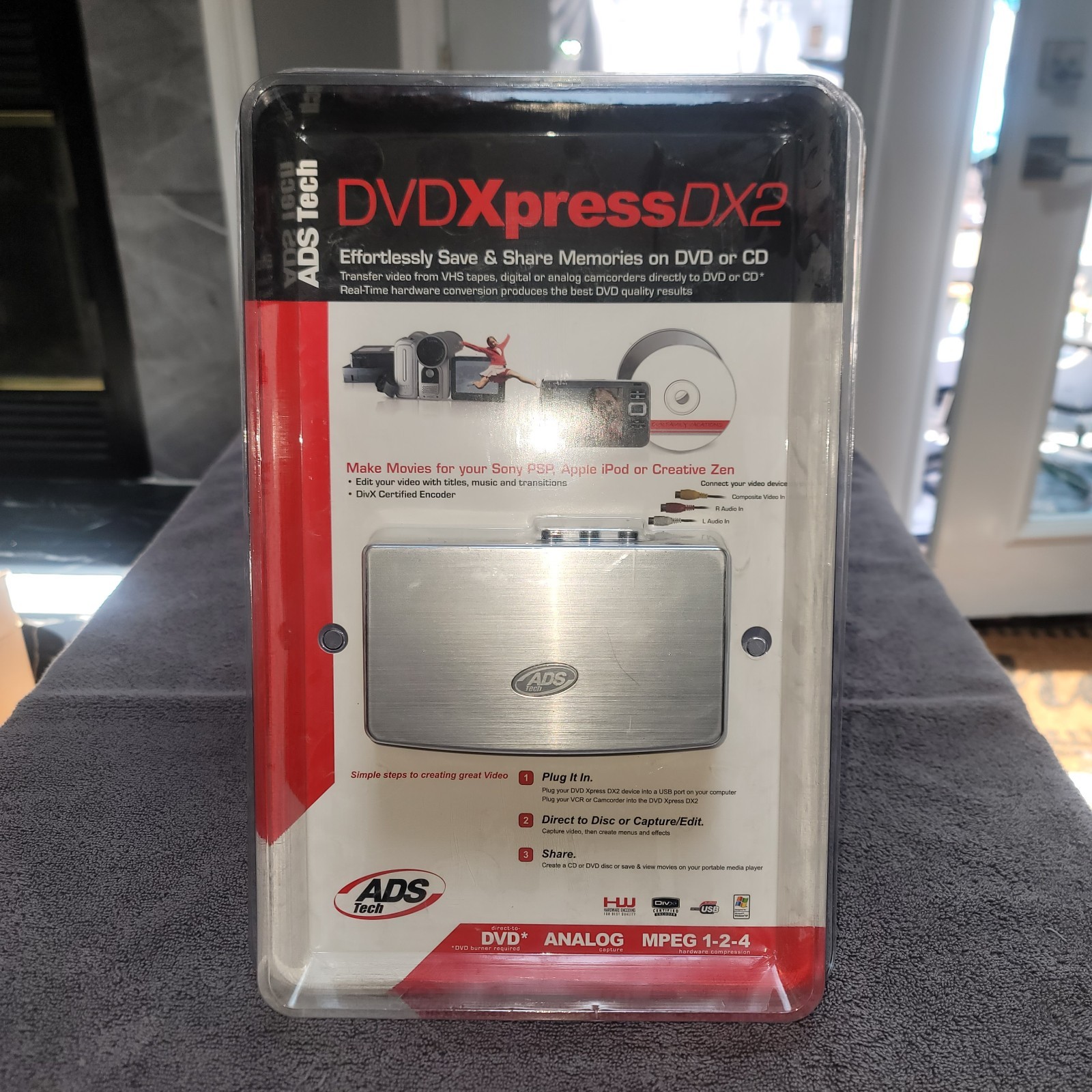 ADS Tech DVD Xpress DX2 USBAV-709-SK-E Transfer VHS Tapes to CD DVD Express NEW