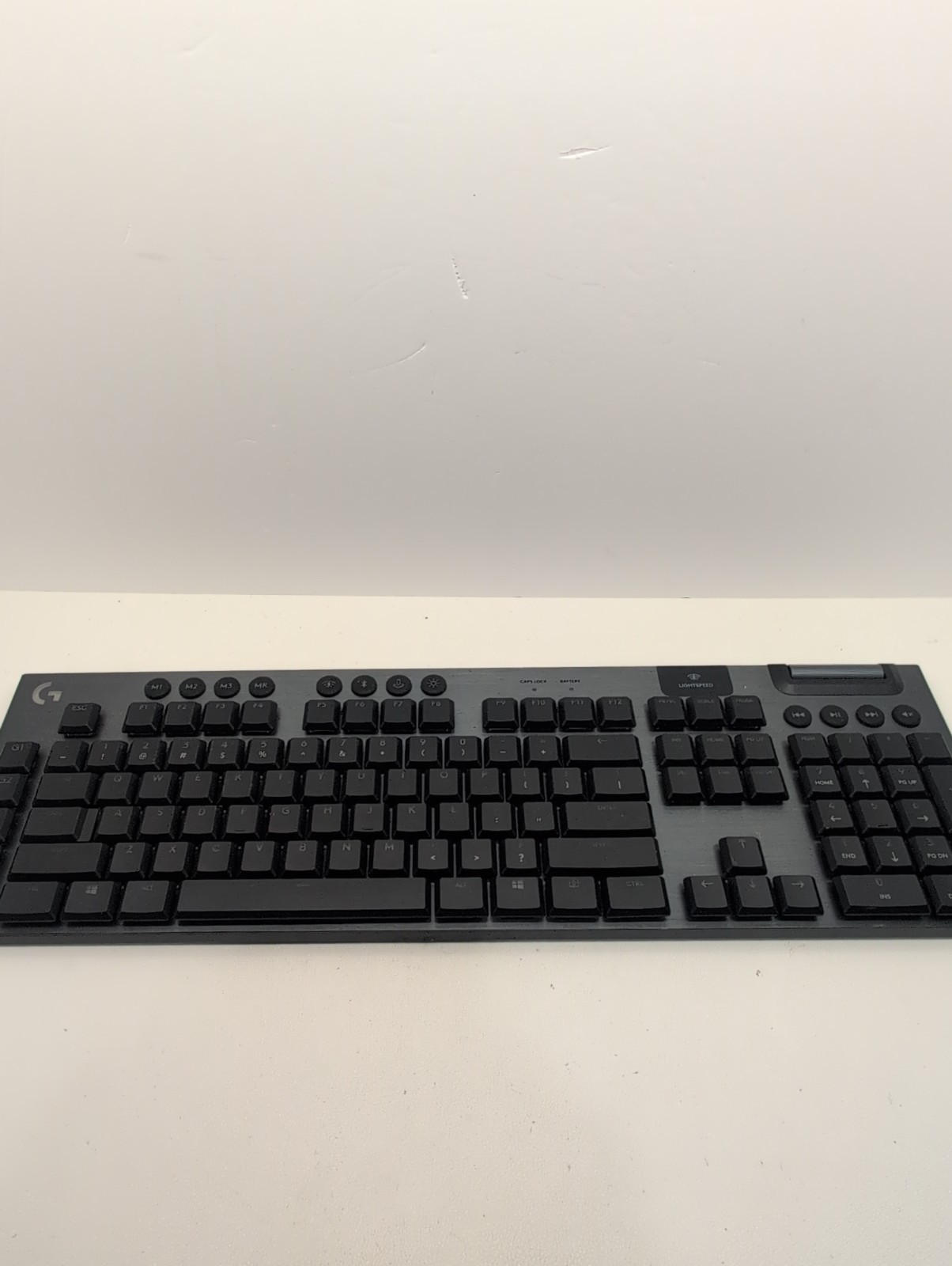 Logitech G915 LIGHTSPEED Wireless RGB Gaming Keyboard clicky switch (NO DONGLE)