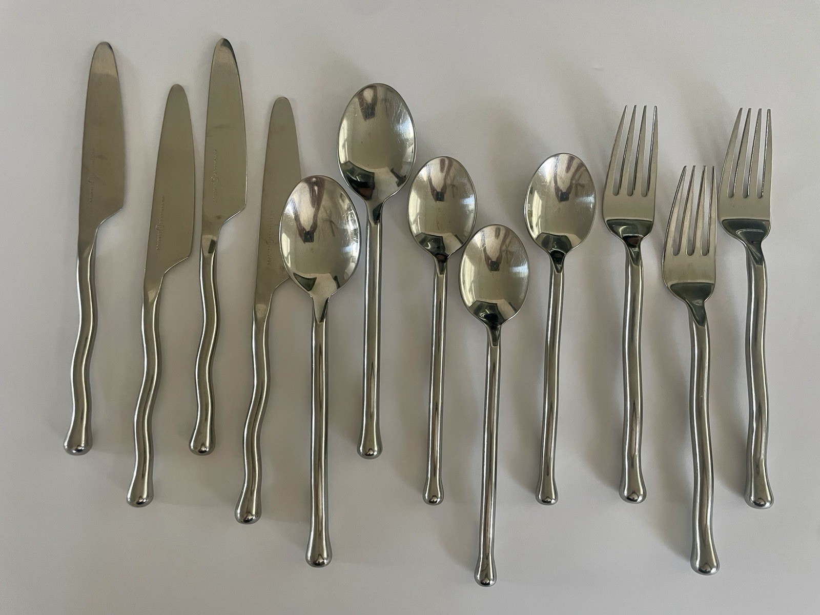 Exotique Platinum Stainless by Gourmet Settings Wavy Satin 12pc Lot