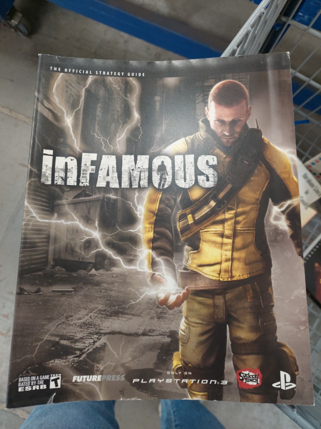 INFAMOUS The Official Strategy Guide by Future Press Paperback w/o  POSTER MAP