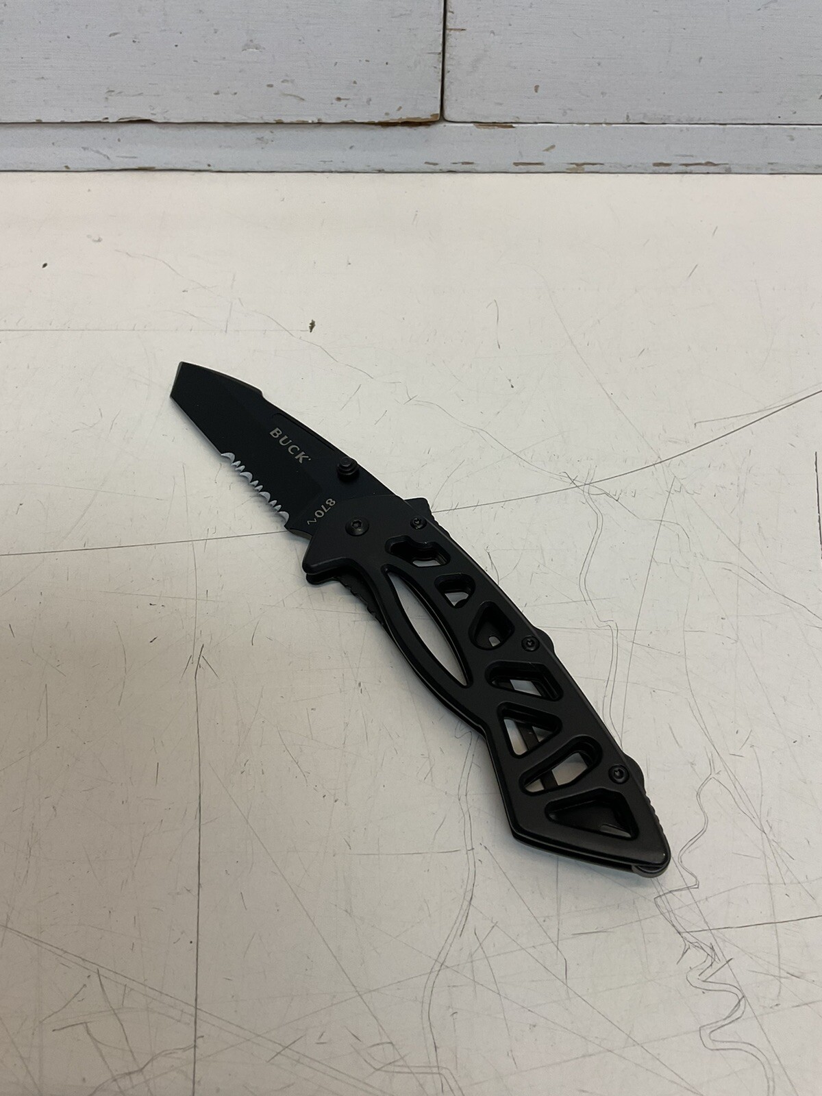 Buck 870 Bones Folding Pocket Knife
