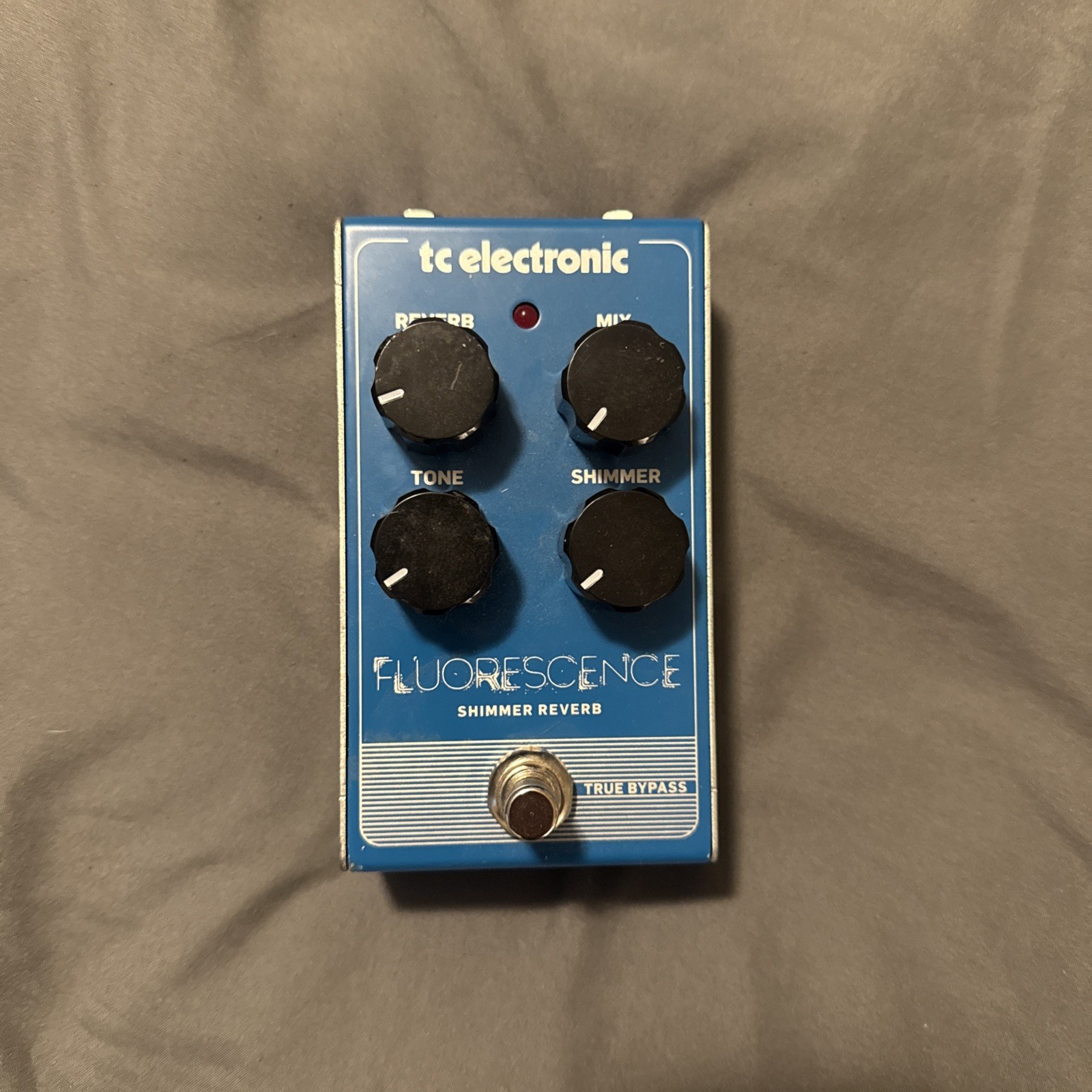 Reverb guitar pedal The tc electronic FLUORESCENCE SHIMMER REVERB