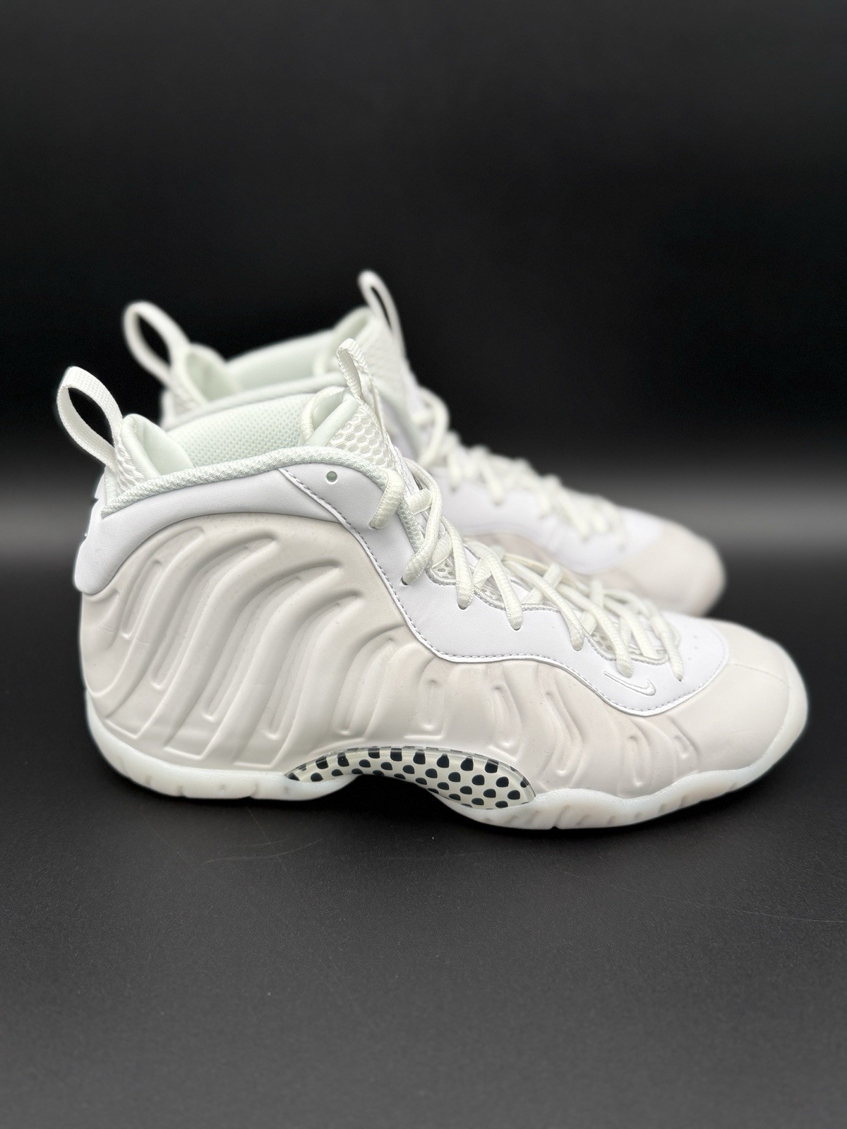 Nike Little Posite GS One Foamposite Triple White Sneakers HQ1959-100 women's