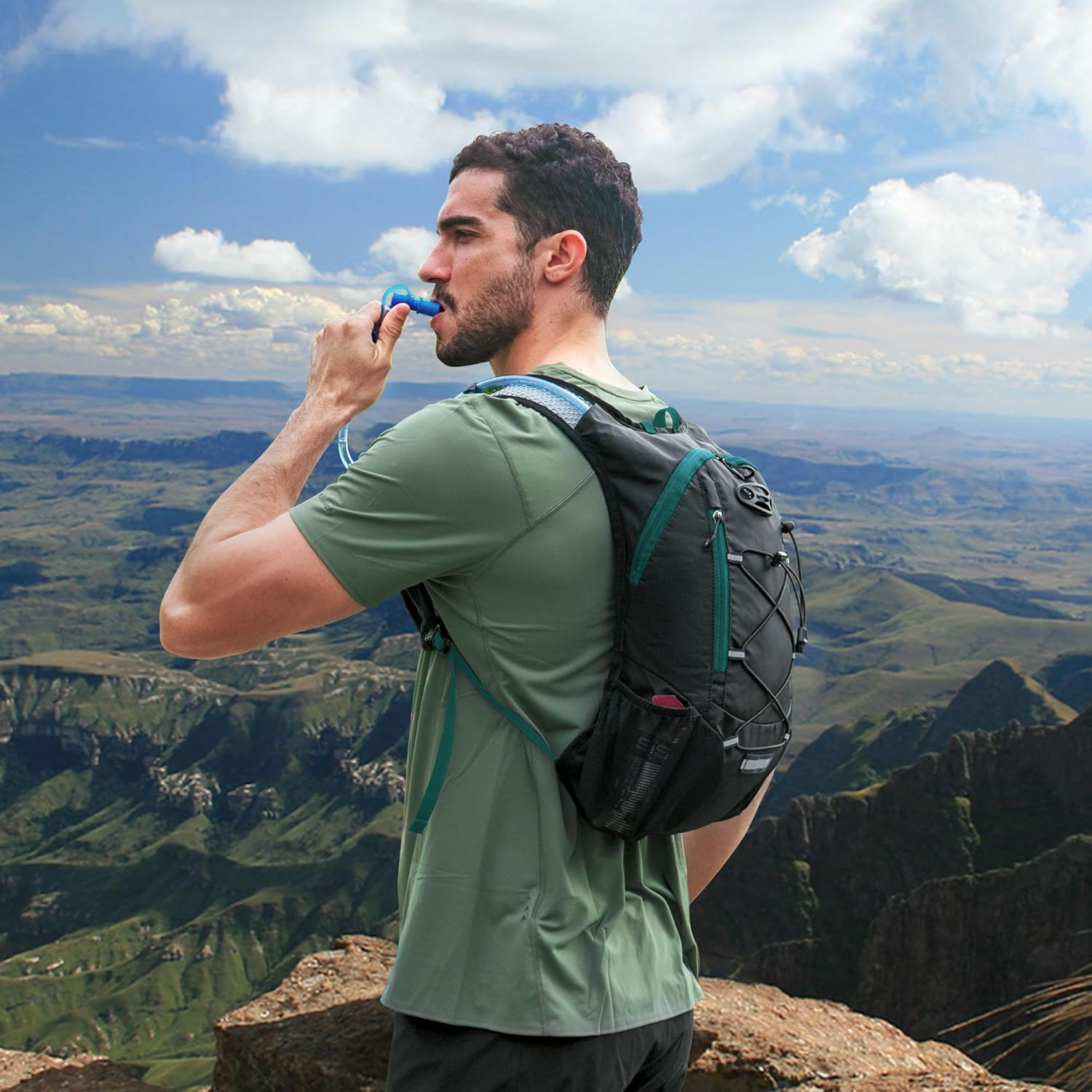 Lightweight Hydration Backpack, Running Backpack with 2L Water Bladder, Hydro Wa