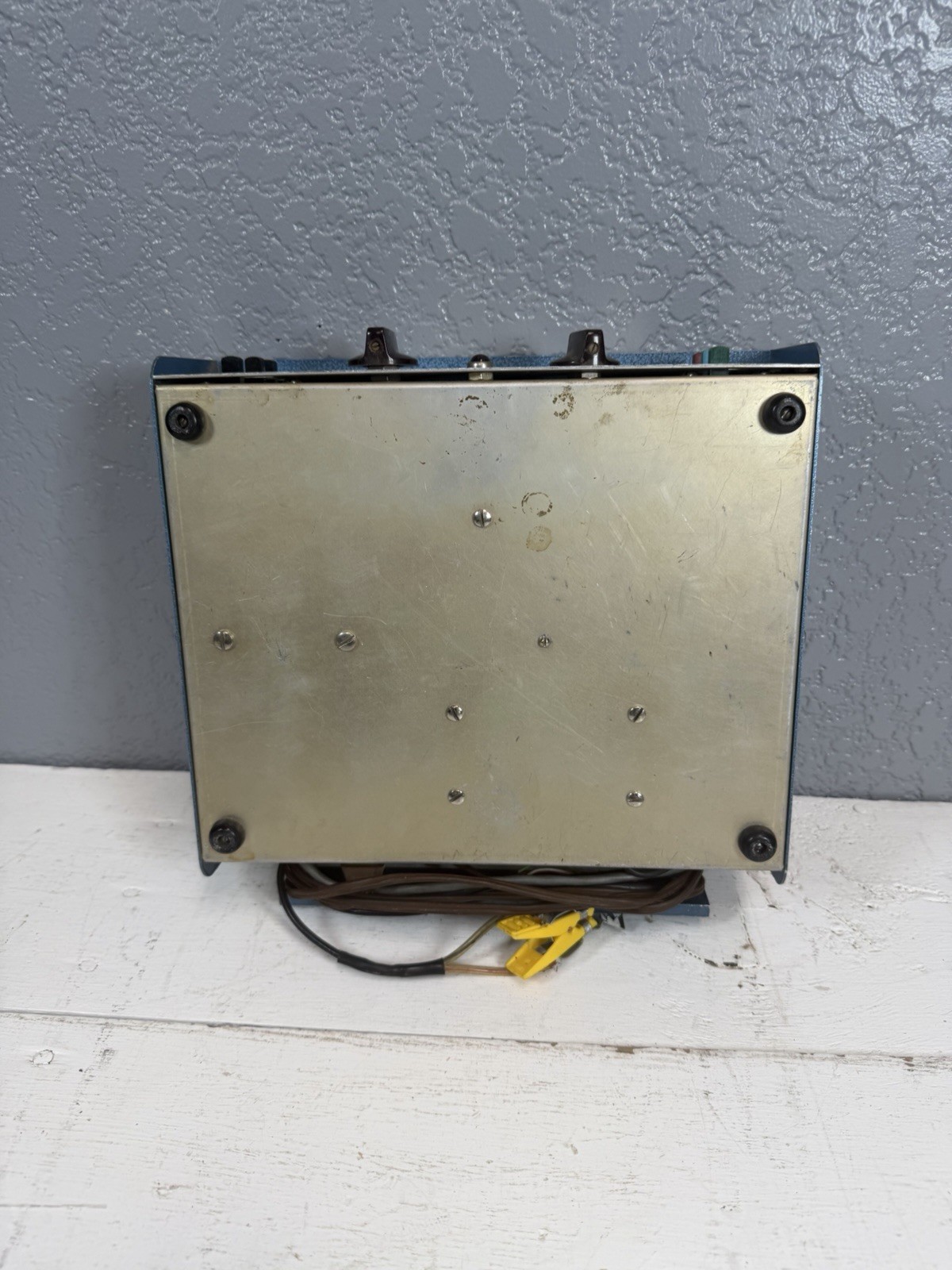 Vintage Conar Instruments Model 680 TV Pattern Generator Turns On