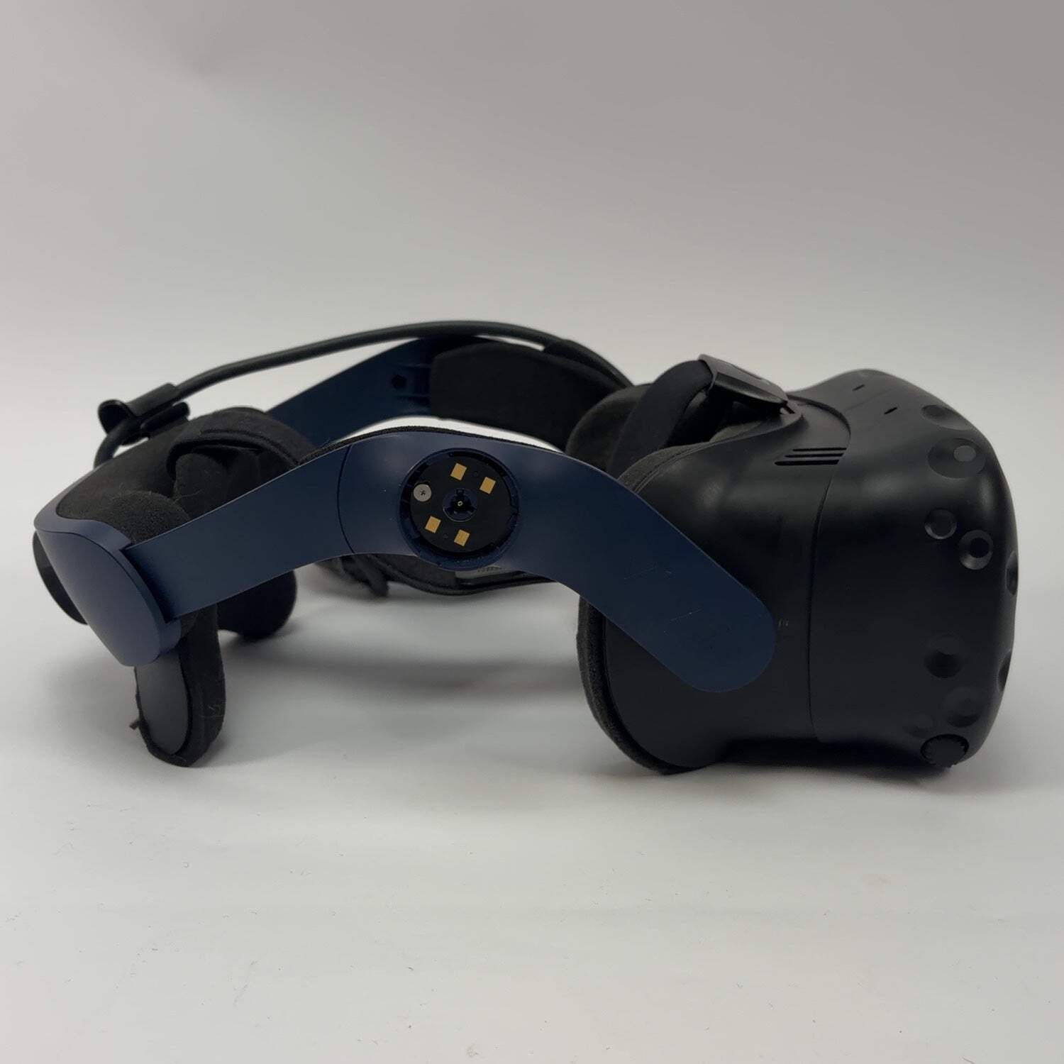 HTC Vive Pro 2 PC VR Headset 99HASW001-00 Headset Only
