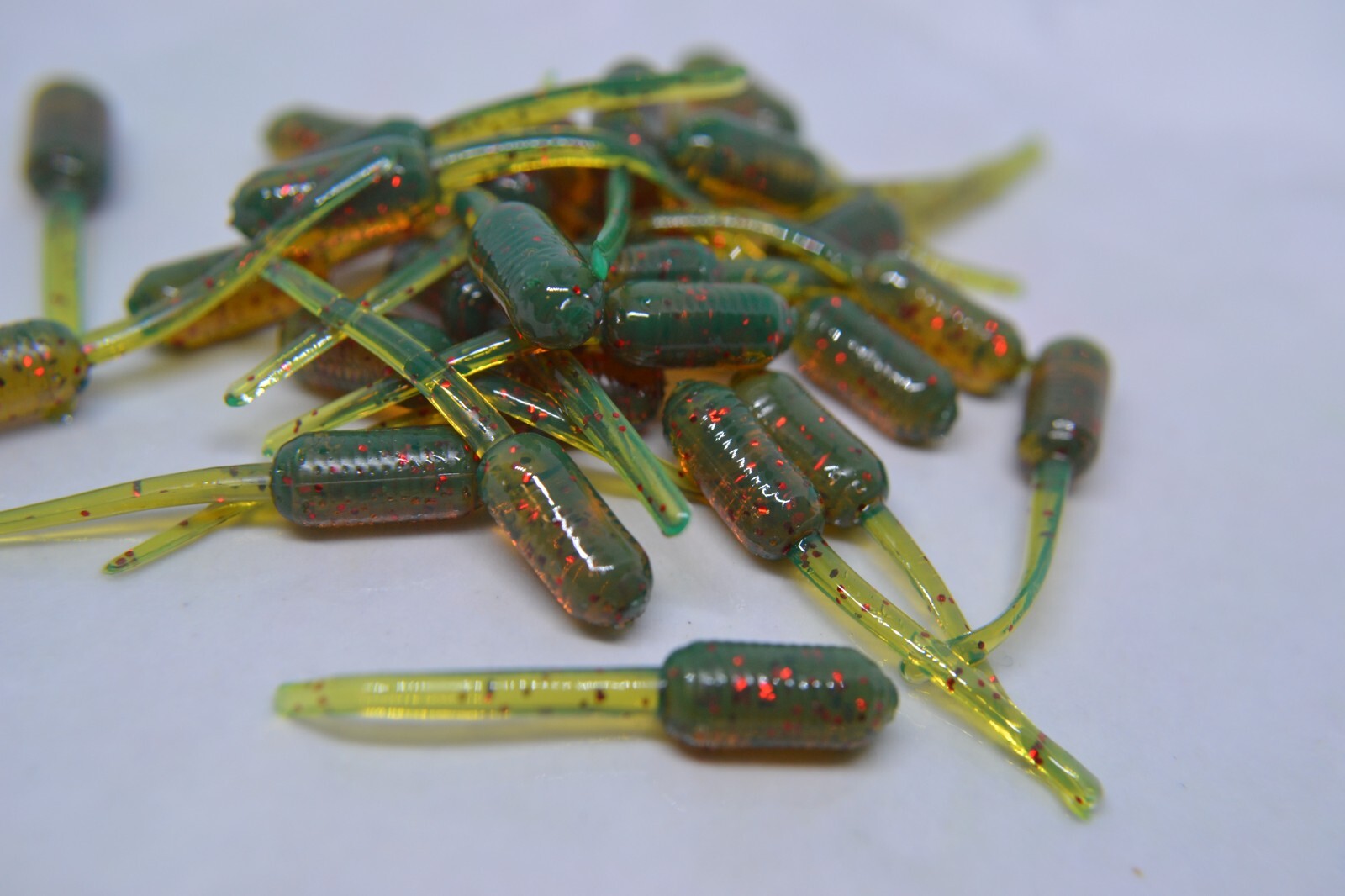 JASONS CRAPPIE STINGER 1.5" 30 PK CRAPPIE LURES JIGS    CHANGEABLE MOTOR OIL RED