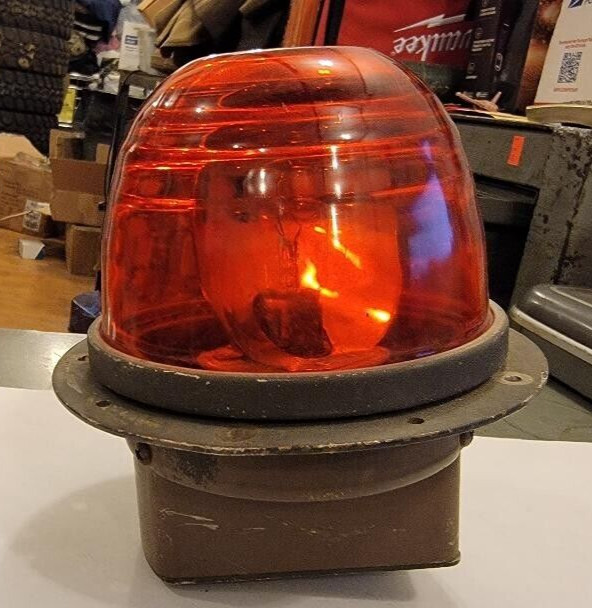 Grimes RED Rotating Beacon Light HUEY UH-1 HELICOPTER  40-0210-3  M58085-2 USED