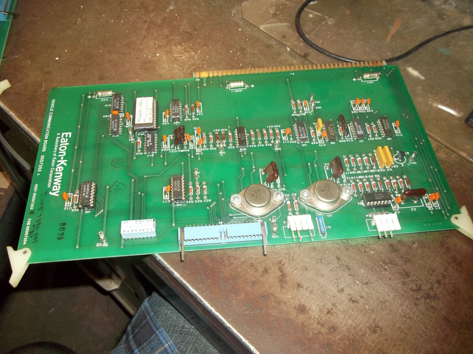 EATON KENWAY 0057352A D0057353 VEHICLE COMMUNICATION BOARD (WL85)