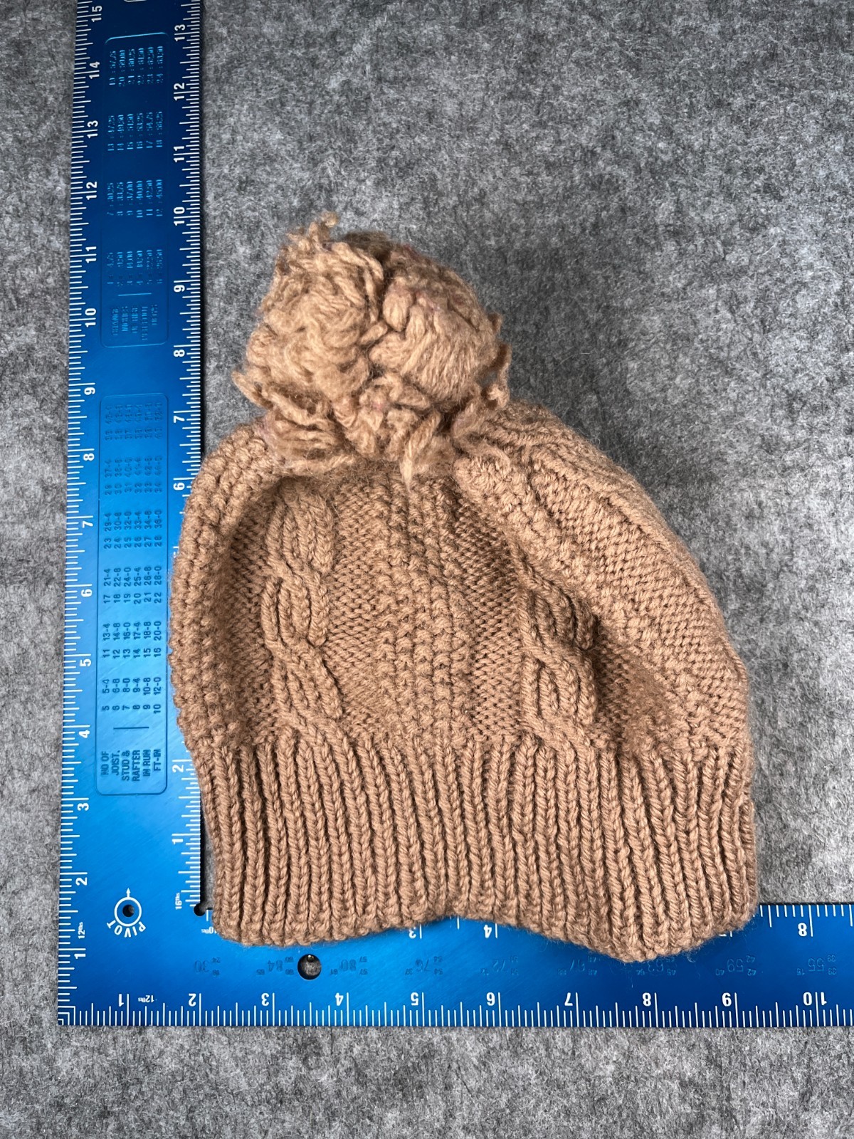 Beanie Toque Women One Size Beige Cable Knit 100% Acrylic Snow Ski Pom Outdoor
