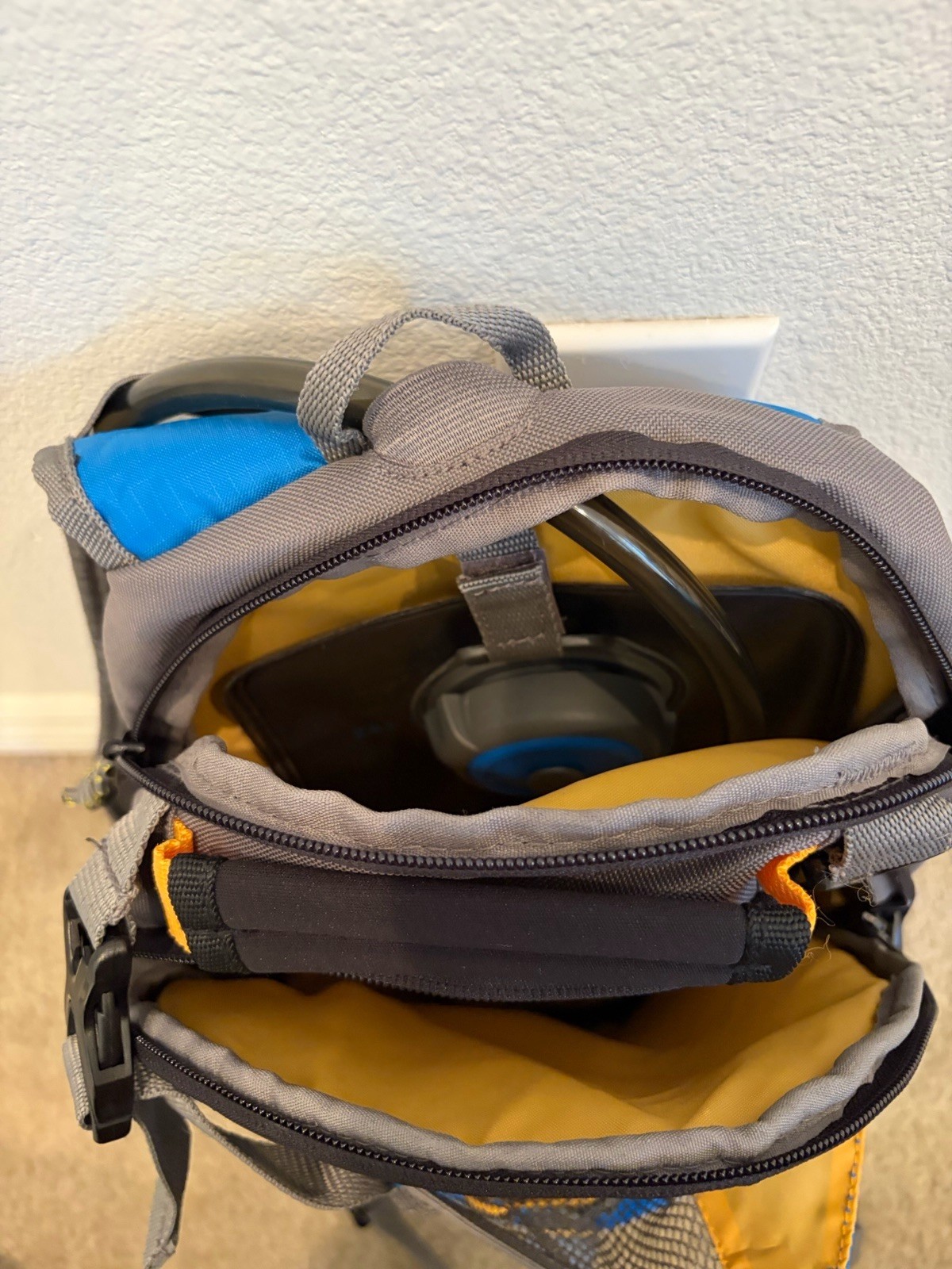 NEW Outdoor Projects Hydration Backpack With Water blade