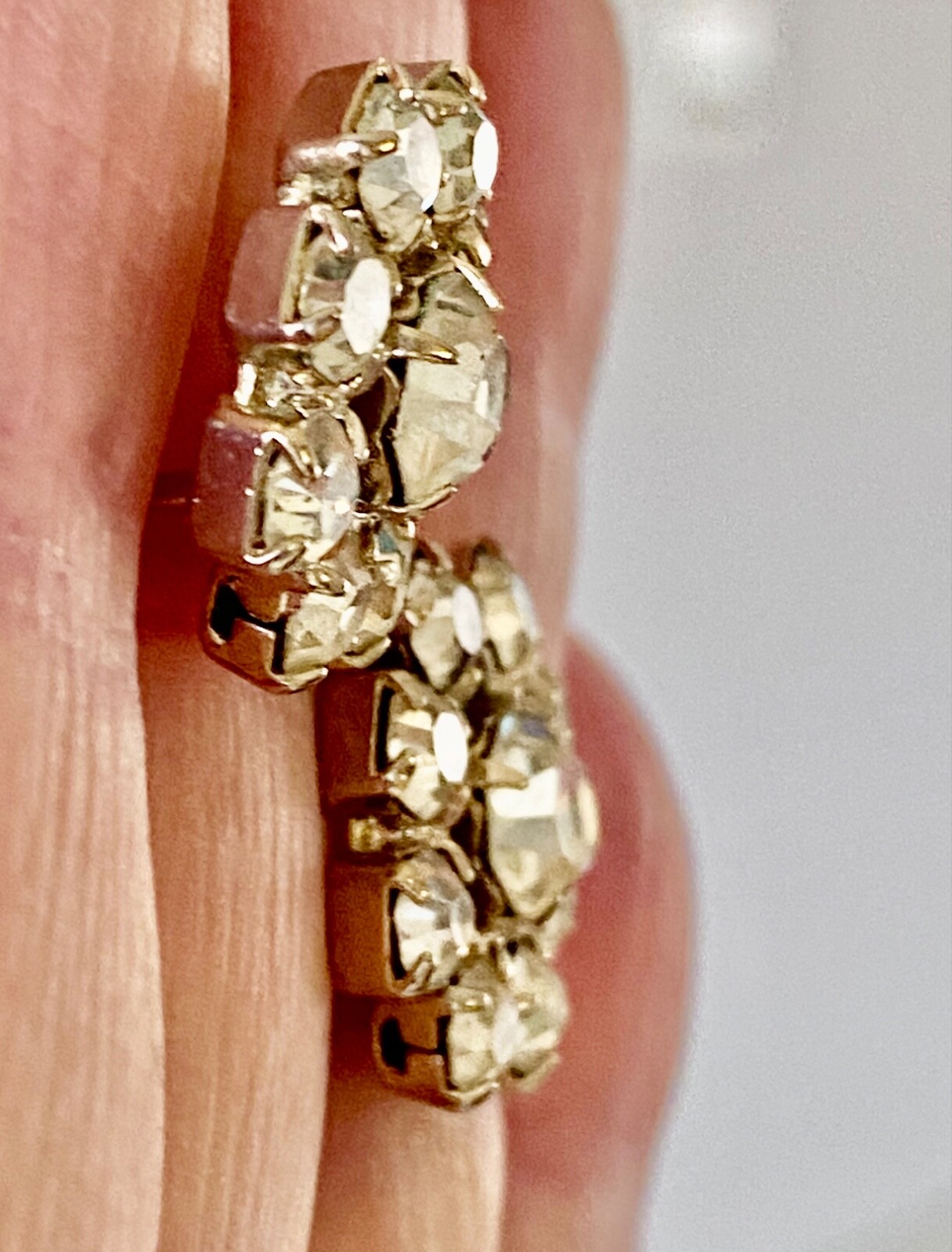 Antique Clear Prong Set Rhinestone Round Screw Back Earrings