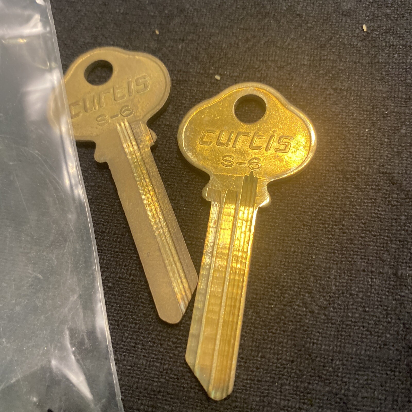 (2) Curtis S6 Key Blanks S-6 VINTAGE key
