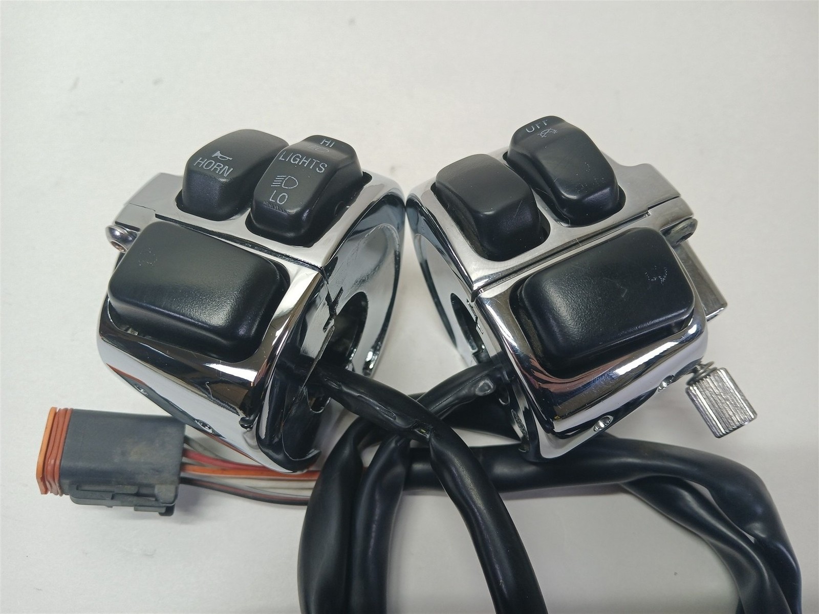 Harley-Davidson 2003 Softail Deuce Hand Control Switches Chrome 70222-96