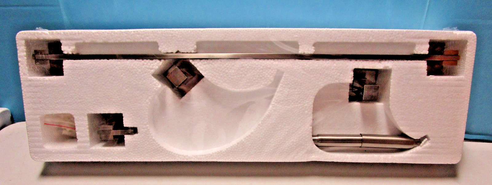 BATH SET - HOME SELECTS 3-PC BATH SET -BRUSHED NICKEL FINISH #1771 - NEW