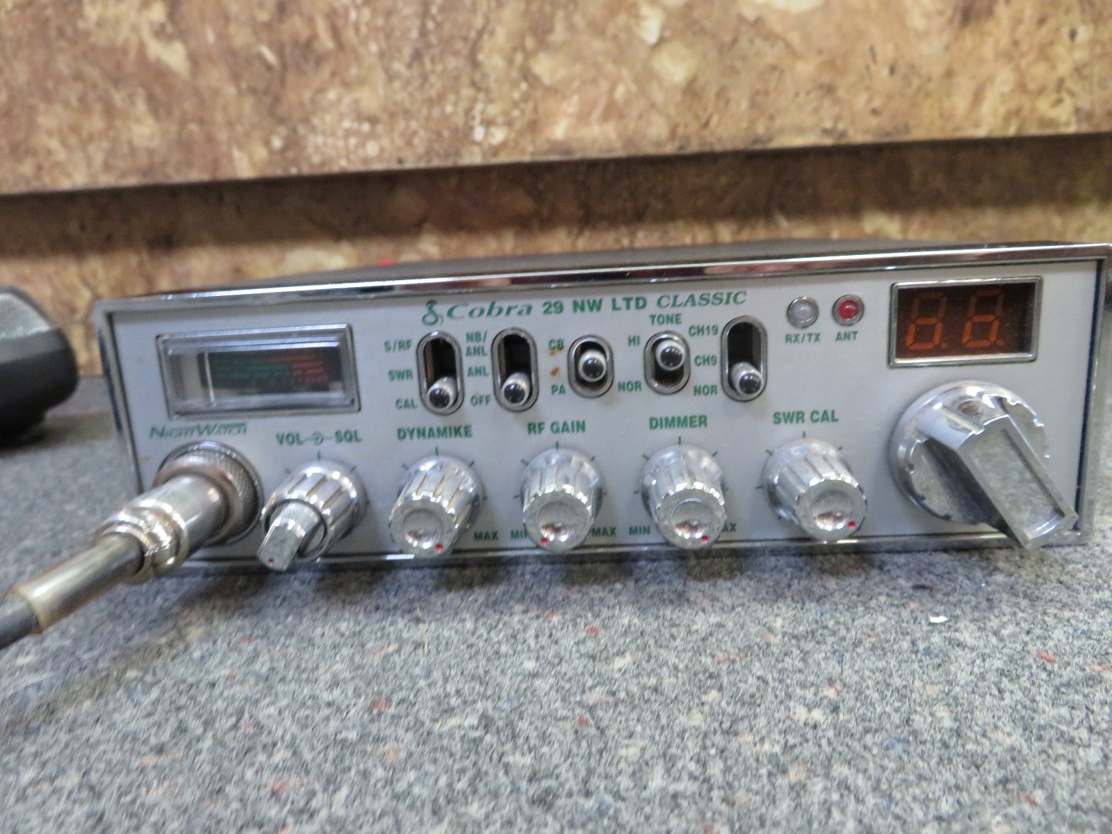 *NEW?* Cobra 29 NW LTD Classic 40-Channel CB 12V Mobile Radio w/Microphone