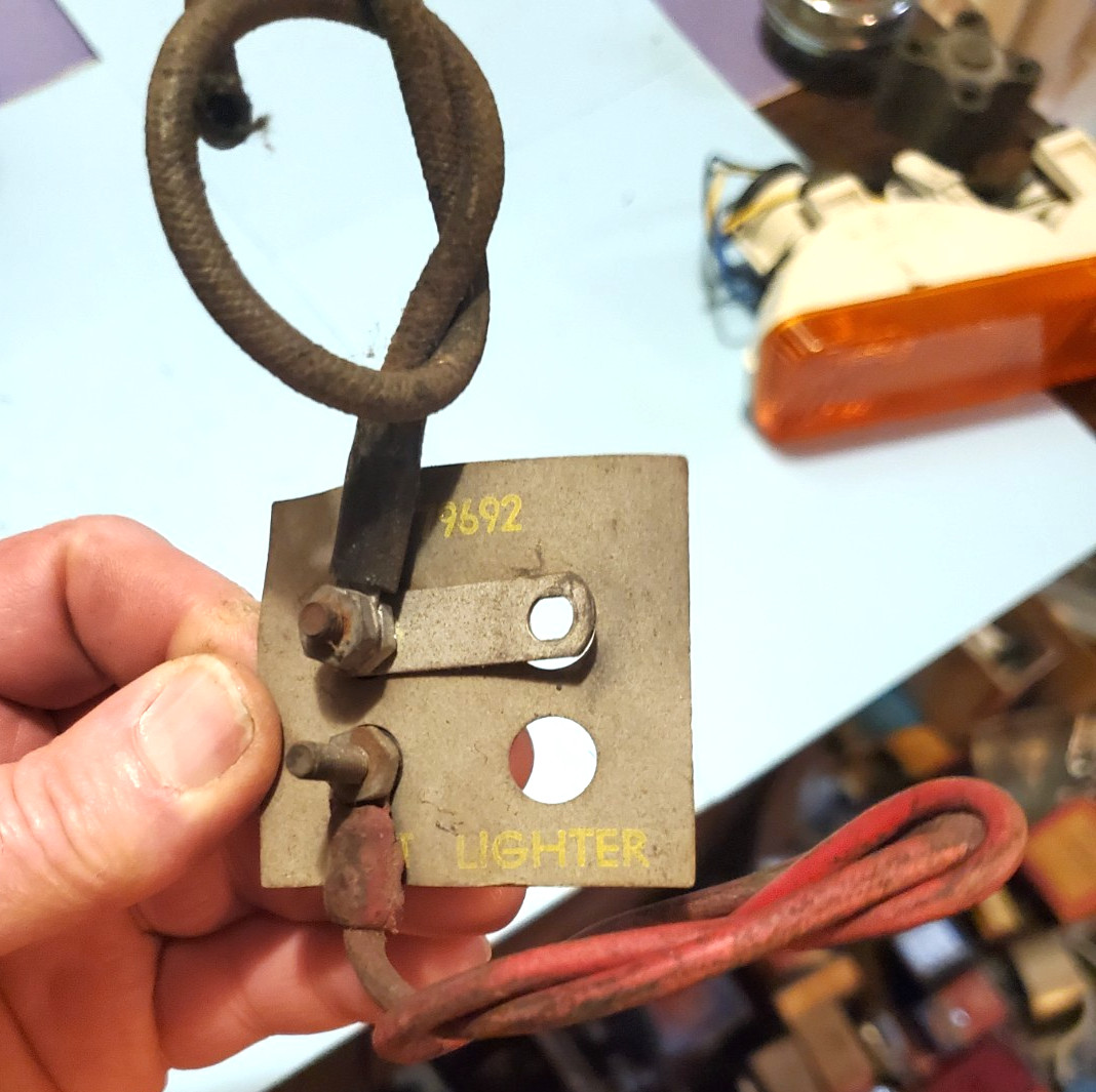 1957-58 Imperial/New Yorker/Desoto Rear Seat Cigar Lighter Thermal Relay assemby