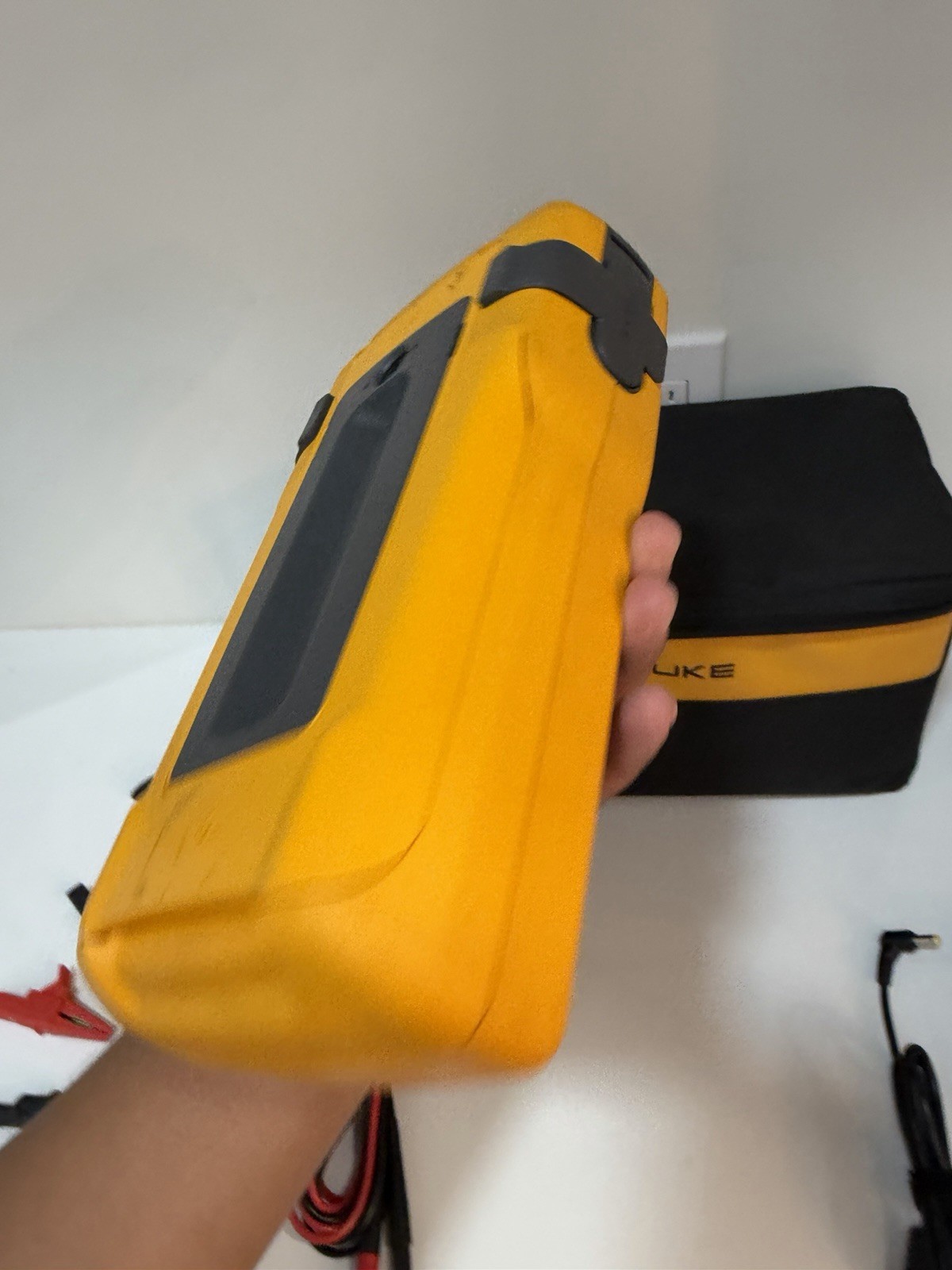 FLUKE 753 DOCUMENTING PROCESS CALIBRATOR W/ ACCESSORIES -FREE SHIPPING (TESTED)