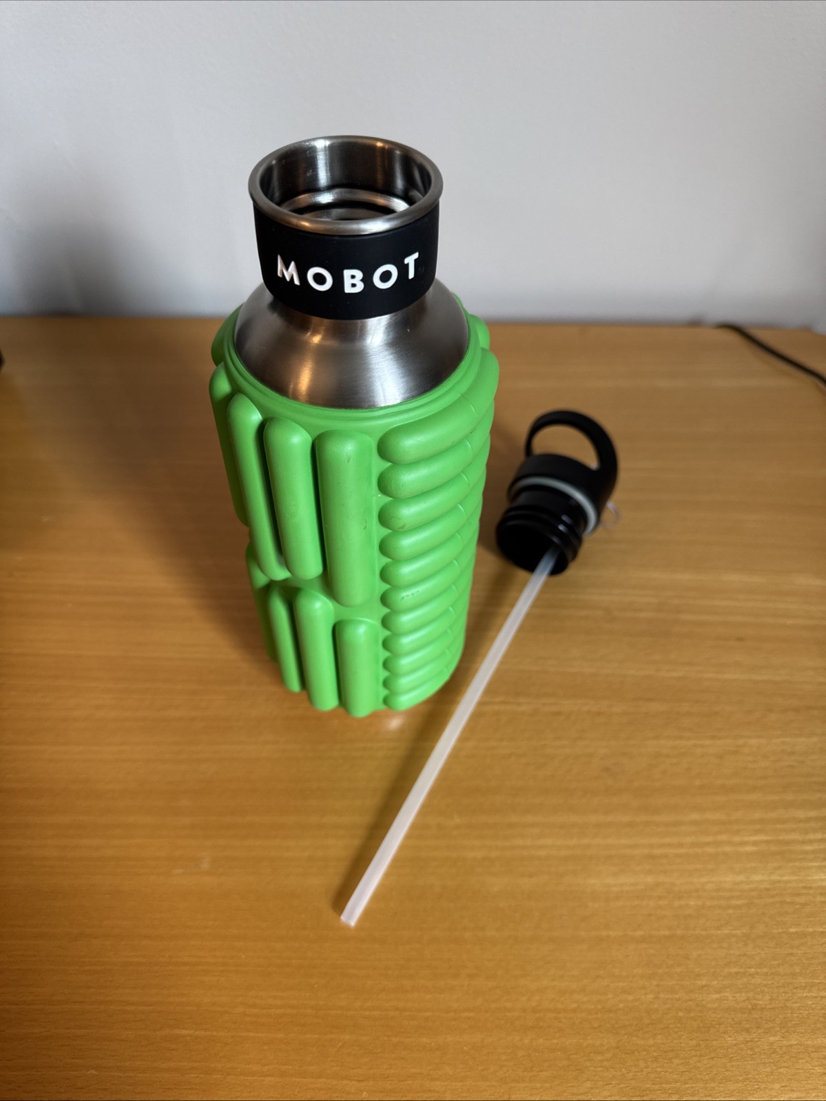 MOBOT Grace Foam Roller Water Bottle 27oz Green Stainless