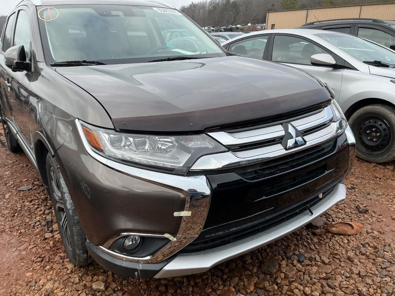 OUTLANDER 2017 Glove Box 4949592