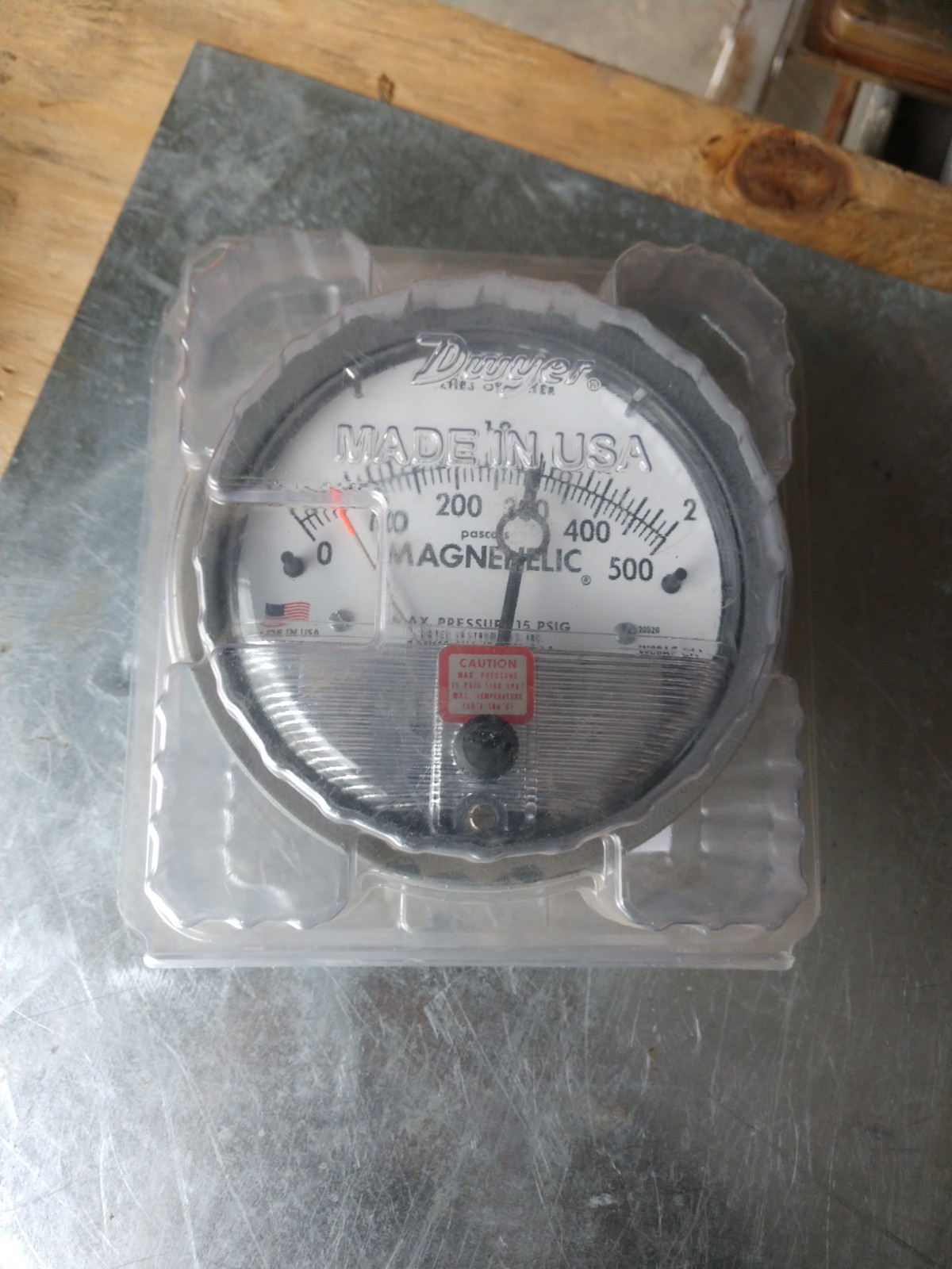 DWYER 2002D BRAND NEW NOS W09AF CH