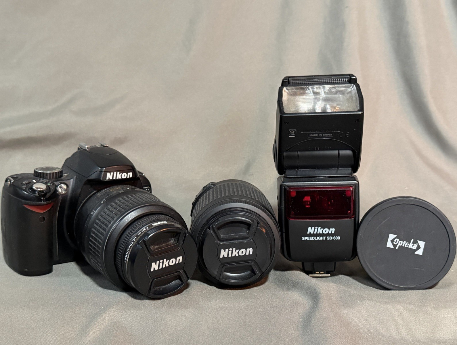 Nikon D60 DSLR Camera Bundle 18-55 VR 55-200 VR Lens SB-600 + Flash Lowepro Bag