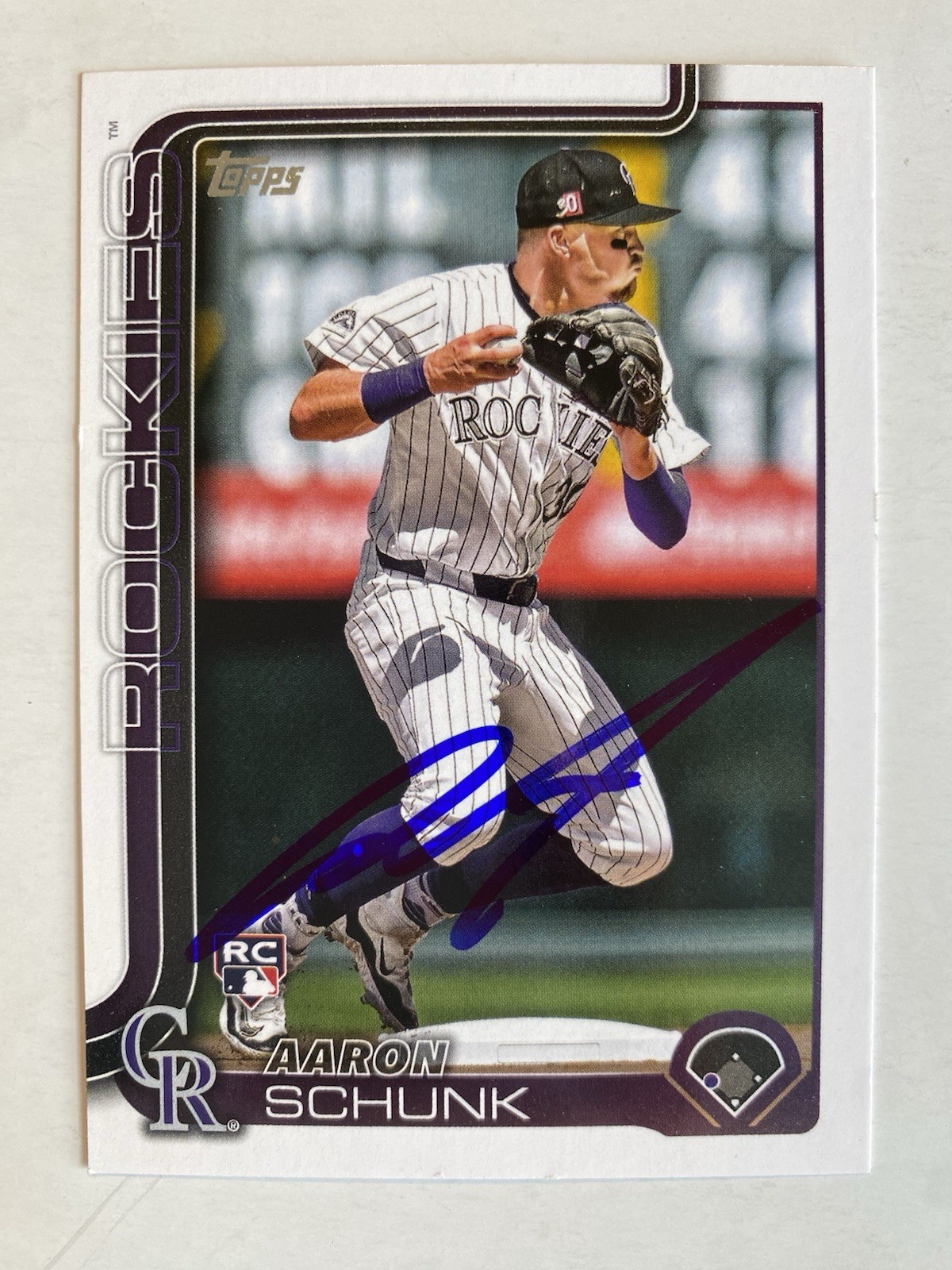 COLORADO ROCKIES- AARON SCHUNK AUTOGRAPH 2025 TOPPS #196 TRADING CARD