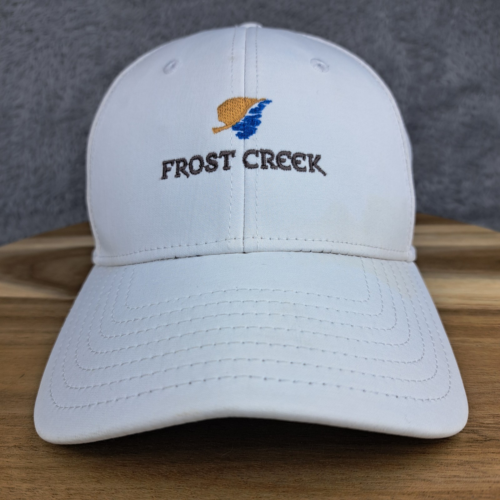 TaylorMade Hat Cap Flex Fit S/M White Frost Creek Country Club Colorado Mens