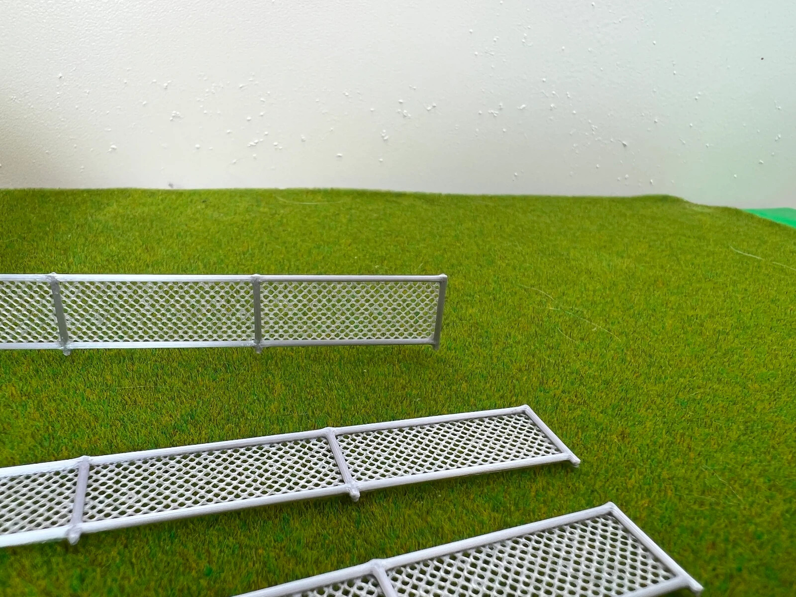 1/87 CHAIN LINK Fencing HO Scale 5 Pack!!!