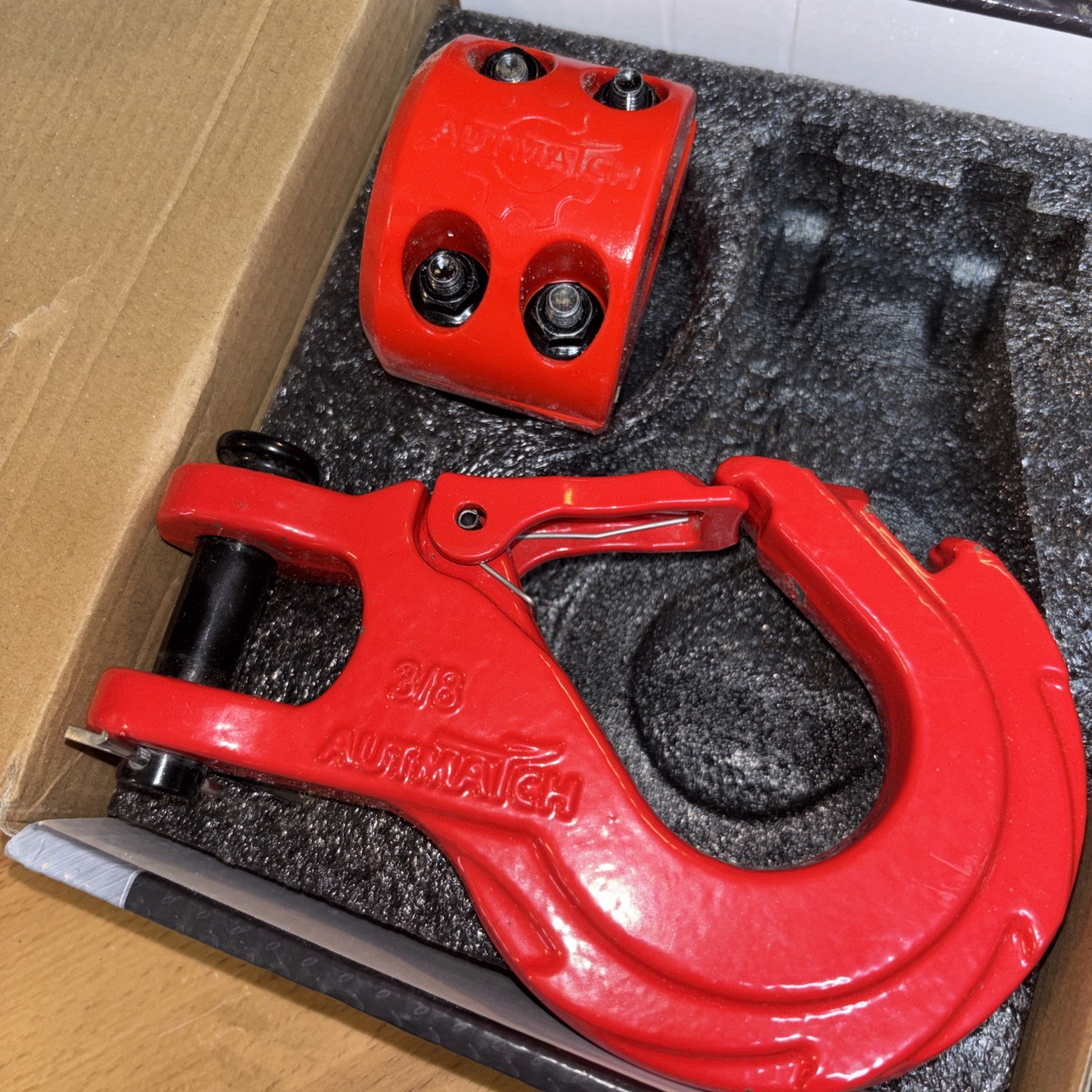 New Heavy Duty Winch Hook with Safety Spring Latch and Winch Cable Hook Stopper
