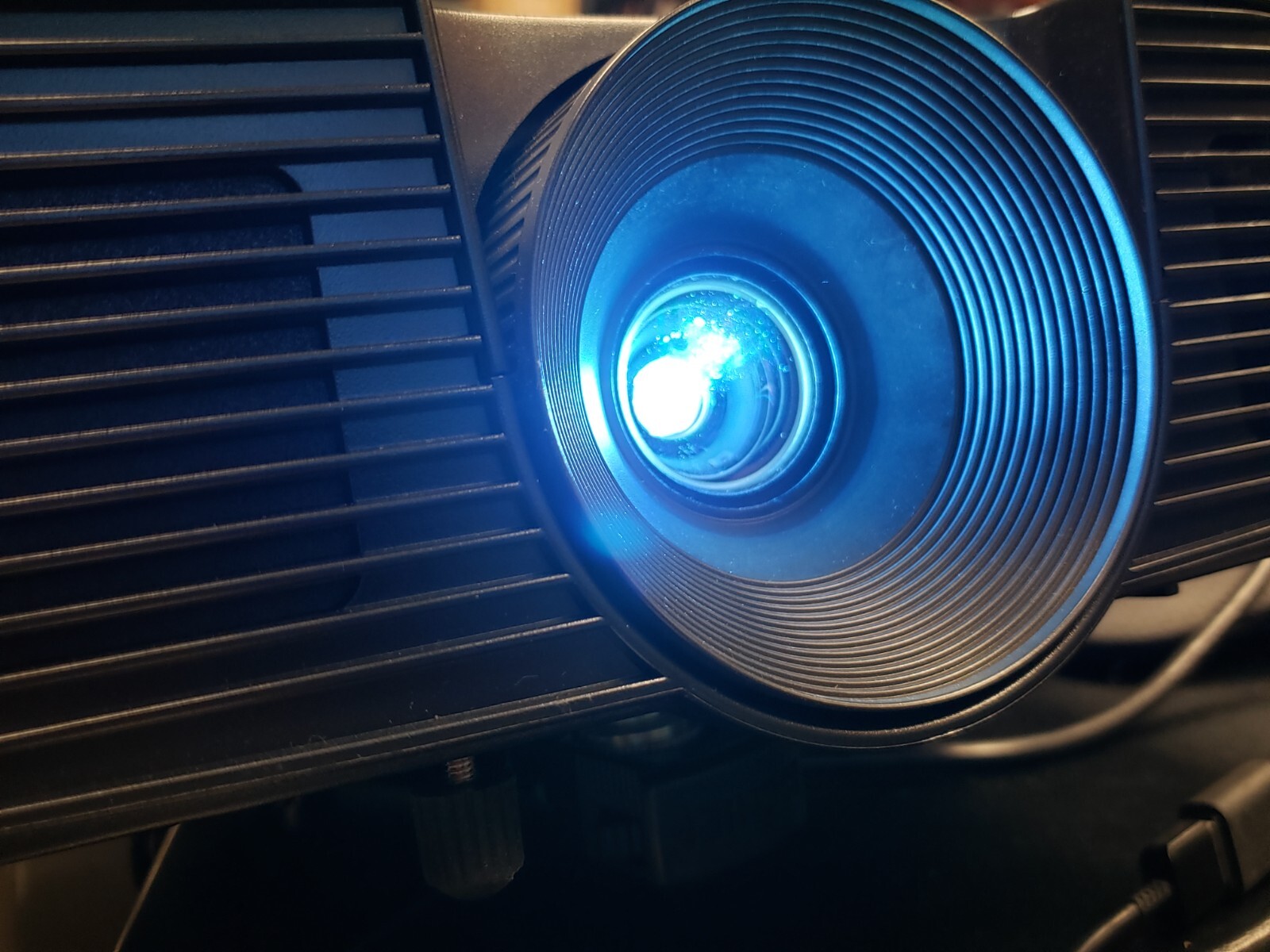Dell 1850 DLP FRONT Projector