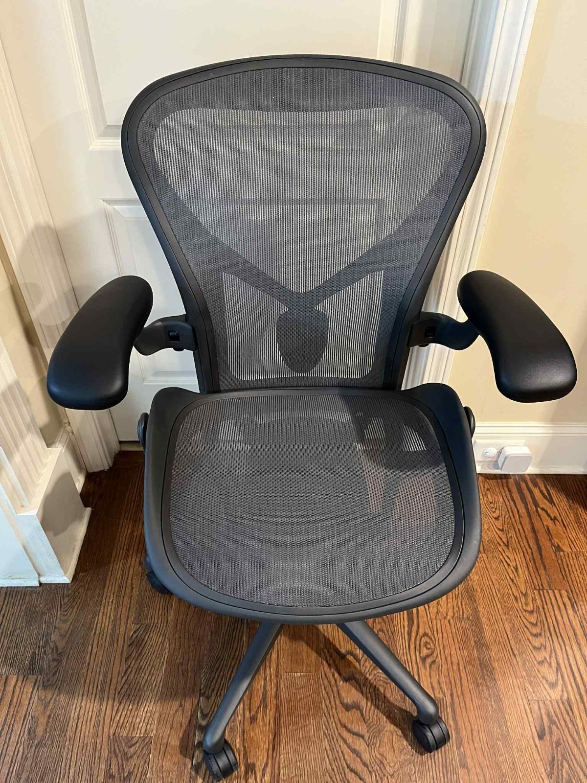 Herman Miller Aeron Office Chair - Remastered Version Size B
