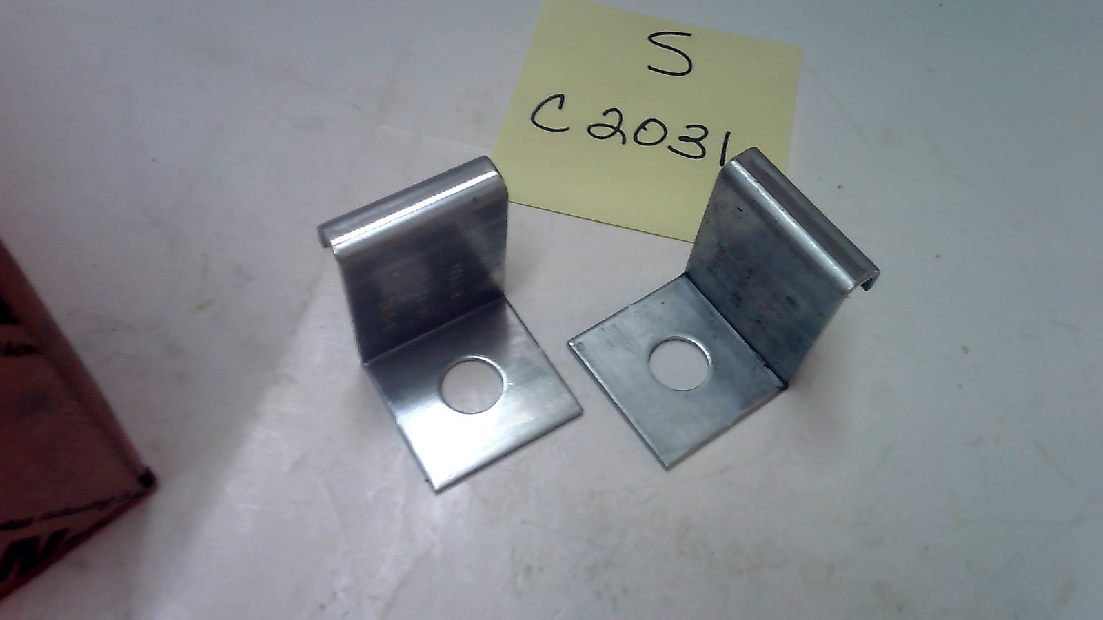 EATON 9A-1246 HOLD DOWN CLAMP ( BOX OF 50)