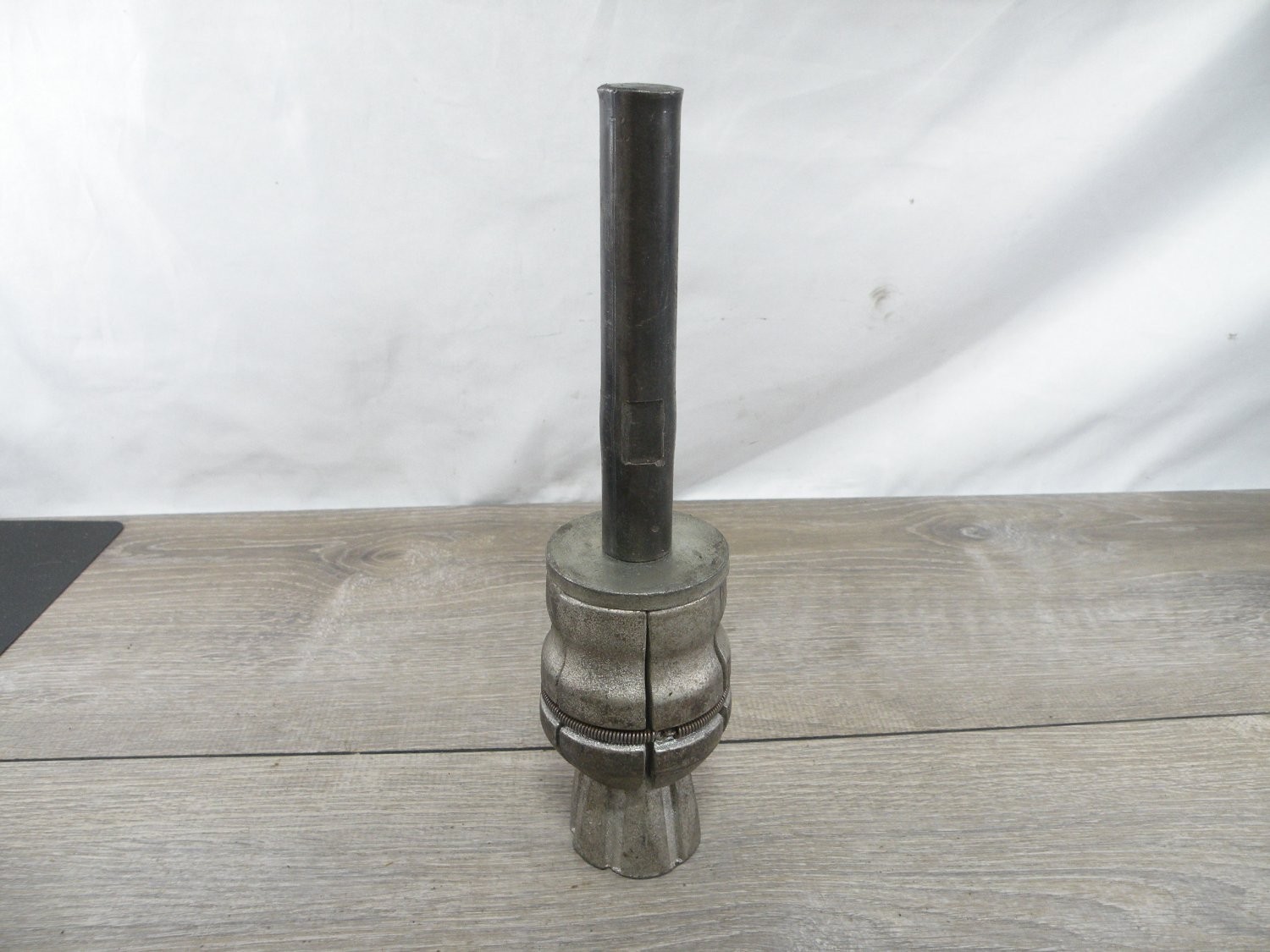 K-D Tools 2269 Tailpipe Expander Gray Steel Segmented Expansion Head Exhaust