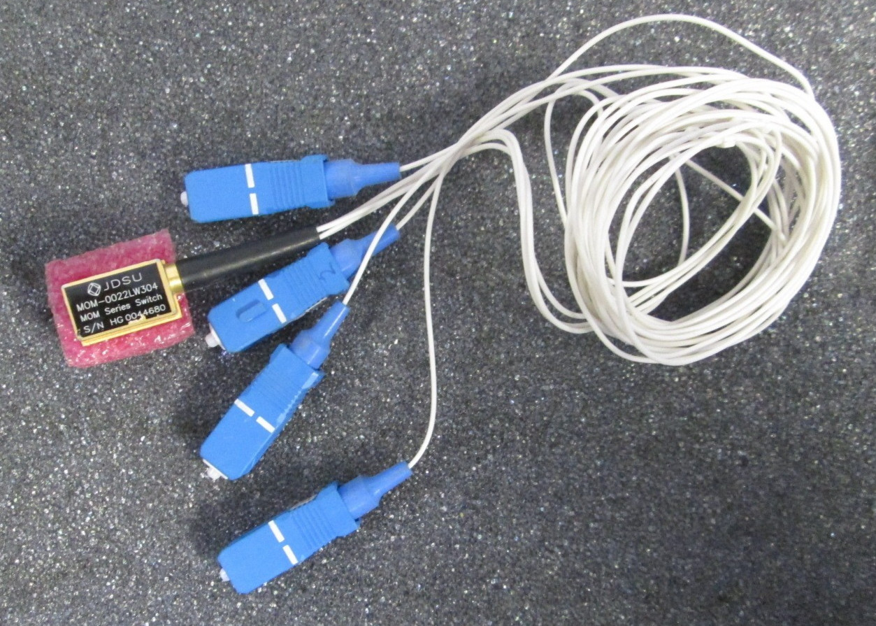 Ppto-mechanical fiberoptic switch 1290-1330 nm & 1525-1610 nm JDSU MOM-0022LW304