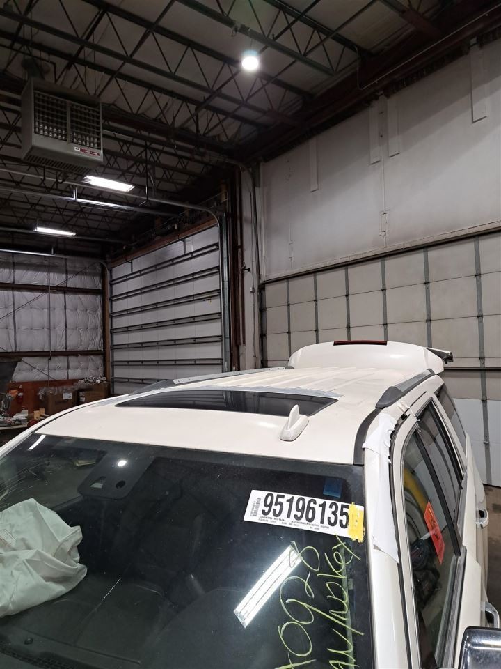 2015 Suburban 1500 Jack Sku#4379690