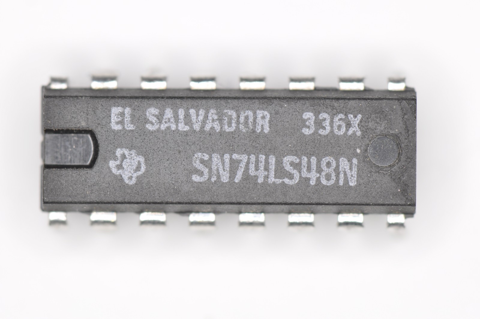 2‑Pack SN74LS48N BCD‑to‑7‑Segment Decoder/Driver NOS TI/Motorola DIP‑16