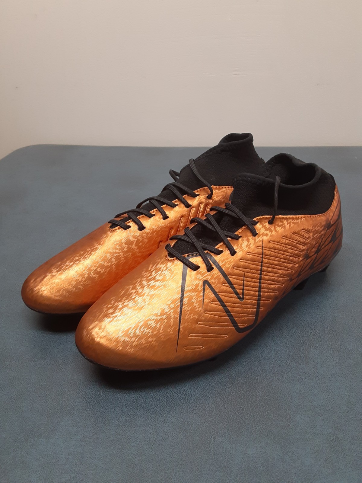 New Balance Men's Tekela V4 Magique Firm Ground Soccer Shoe/ Size 7.5 M US - NEW