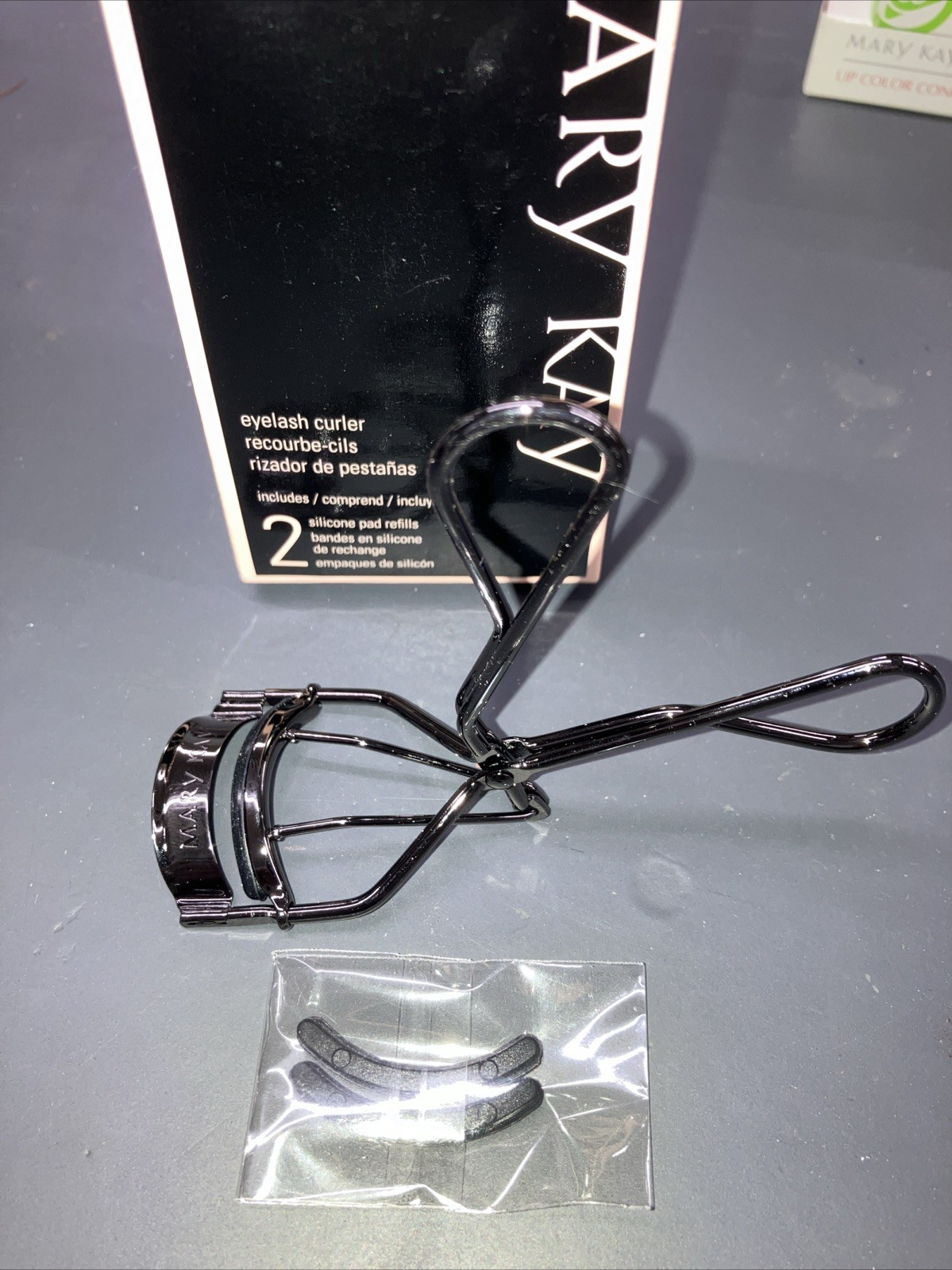 Mary Kay Black Eyelash Curler 114893 New in Box