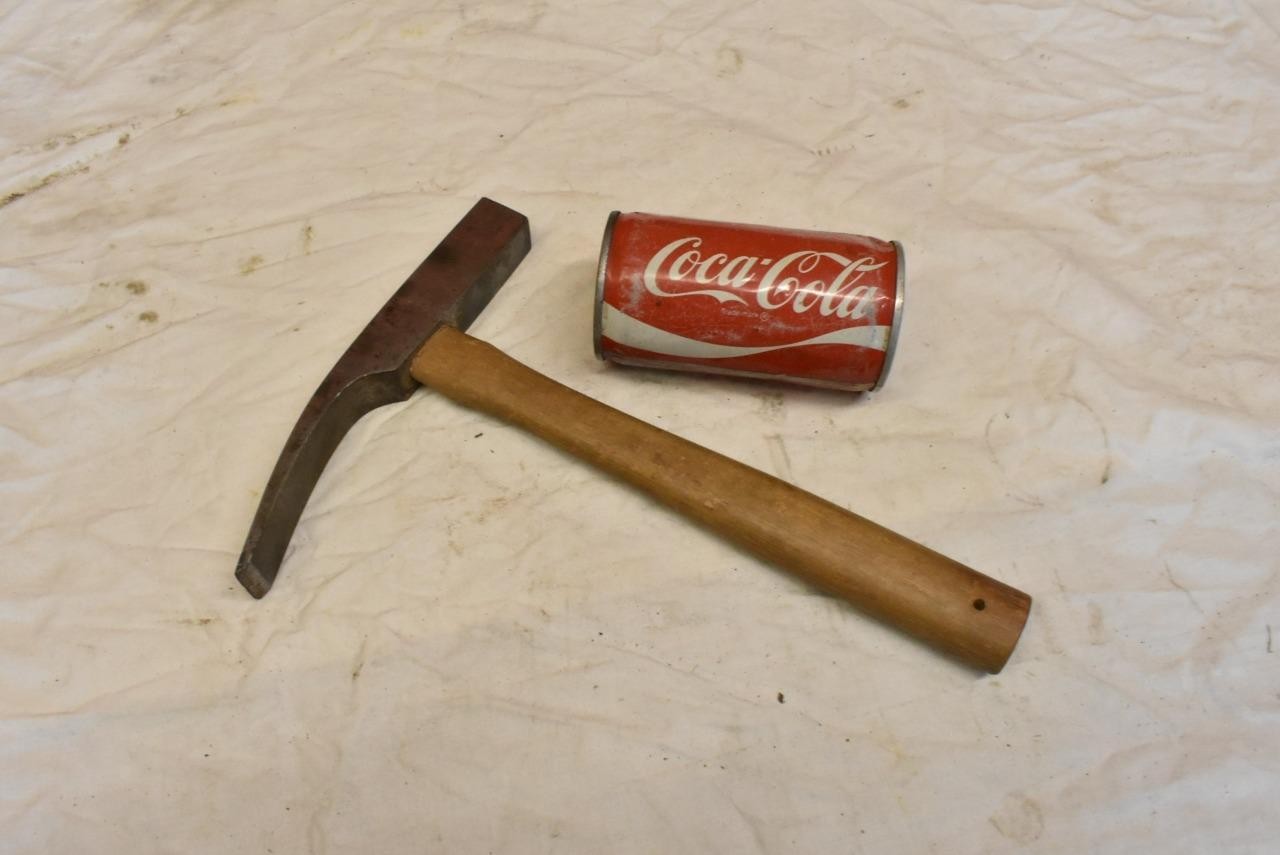 Vintage Underhill Edge Tool co Bricklayer's Rock Hammer
