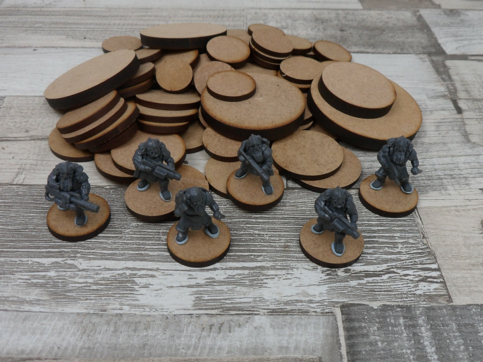 MIXED ROUND WARGAMING TERRAIN BASES - MDF BULK BASES - FOR WARHAMMER, MINATURES