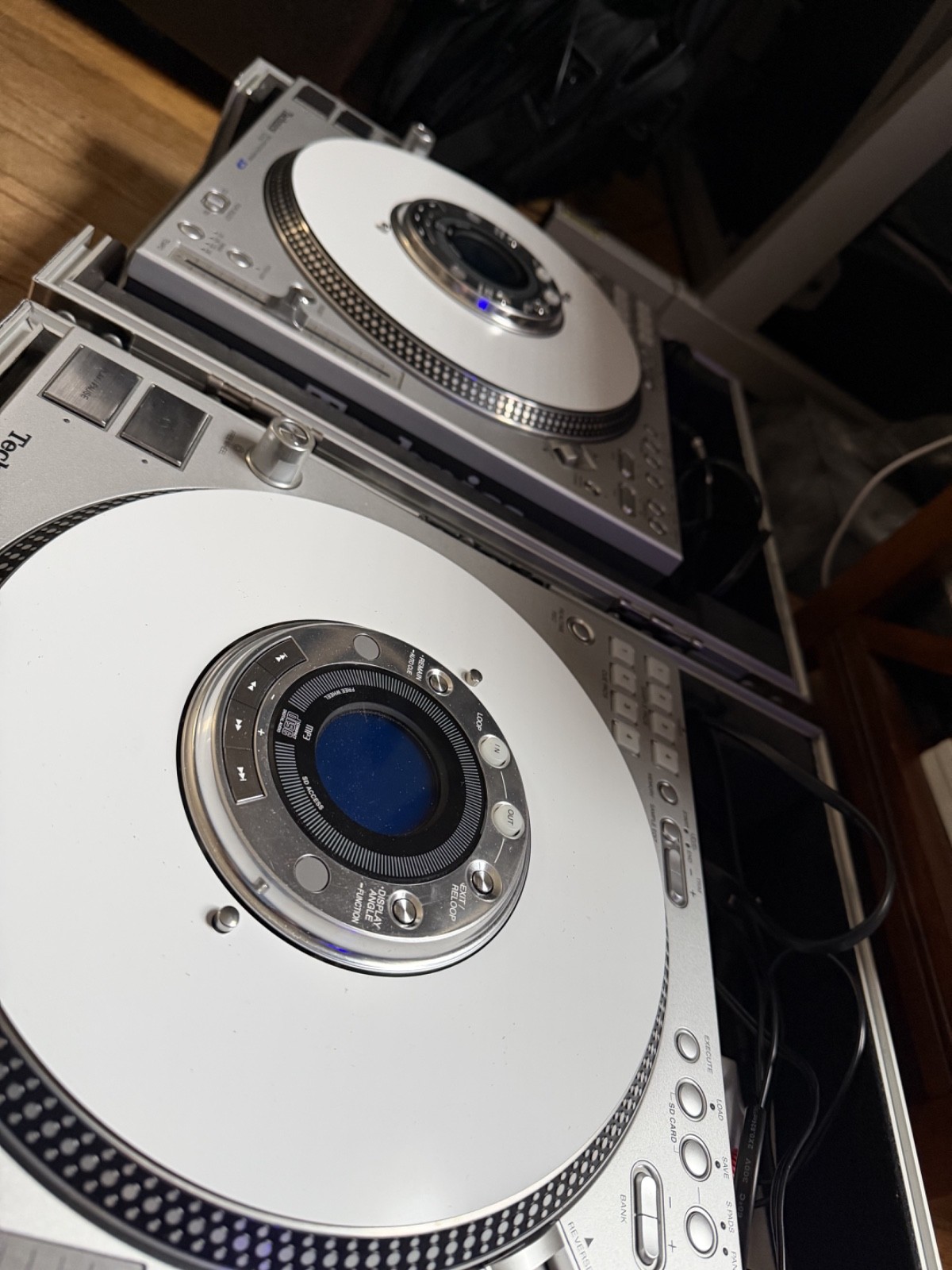 2 Panasonic Technics SL-DZ1200-S Direct Drive Digital Turntable Set - Silver