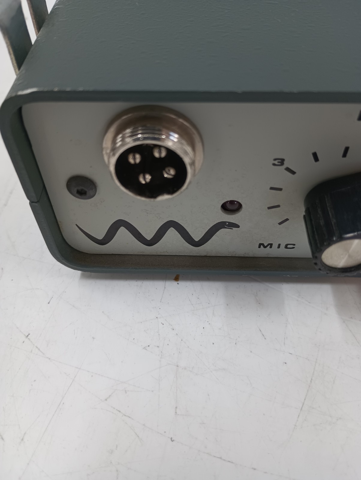 Helper Instruments Mod Box w/Turner Mic - AS-IS - Powers On - Untested - GC-7368