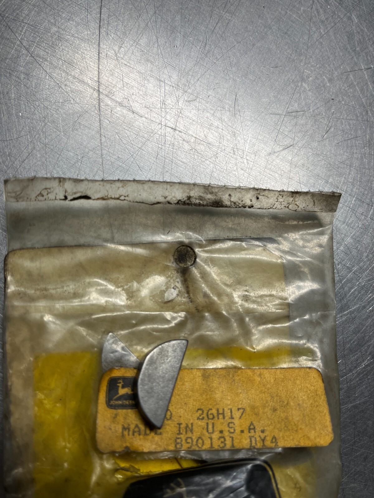 26H17 Genuine OEM John Deere SHAFT KEY