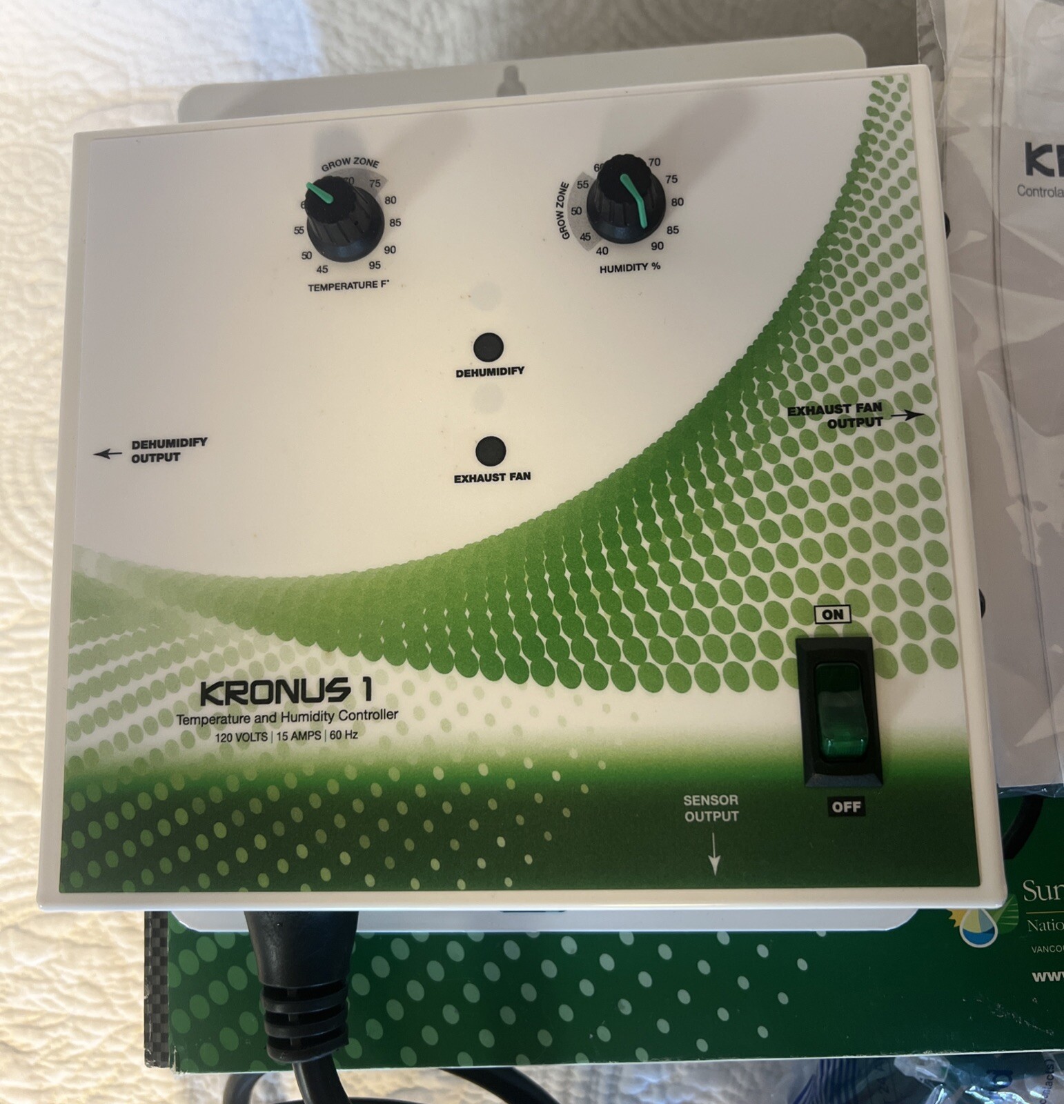 Titan Controls Kronus 1 Temperature & Humidity Controller