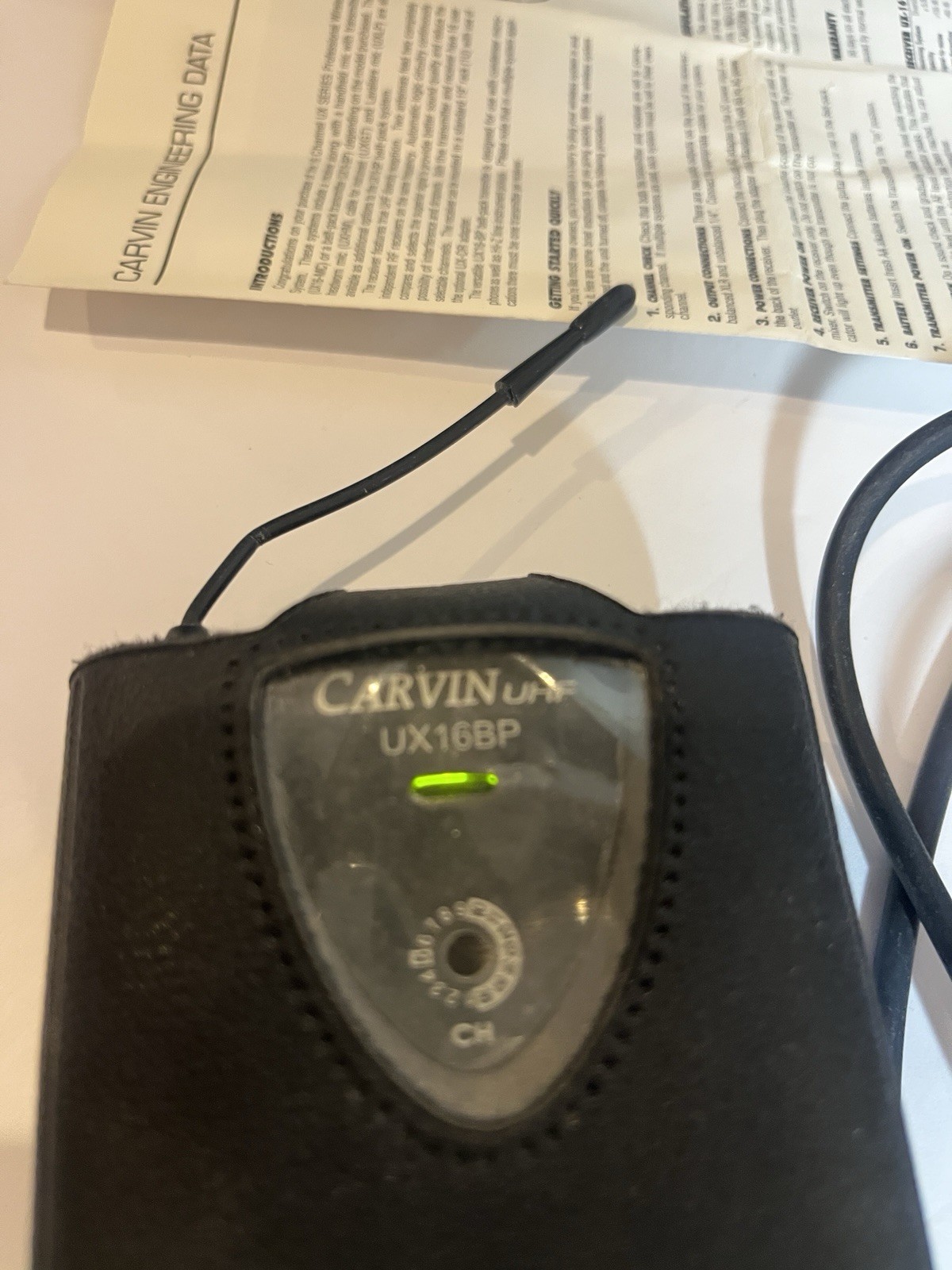 Carvin UX16-BP UX wireless System Wireless Receiver And Transmitter, Working